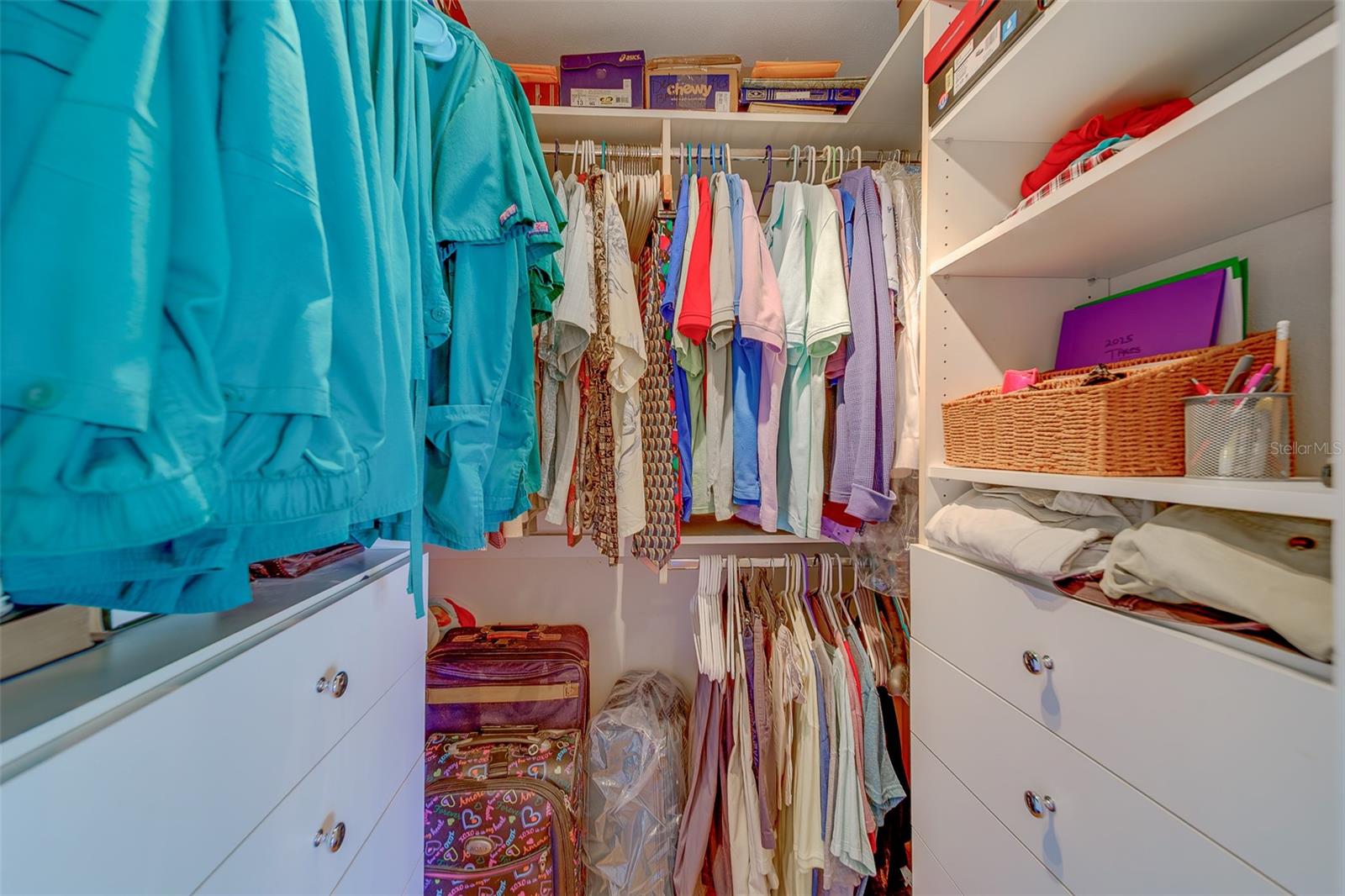 Image 21 of 54 For 2060 Envoy Court