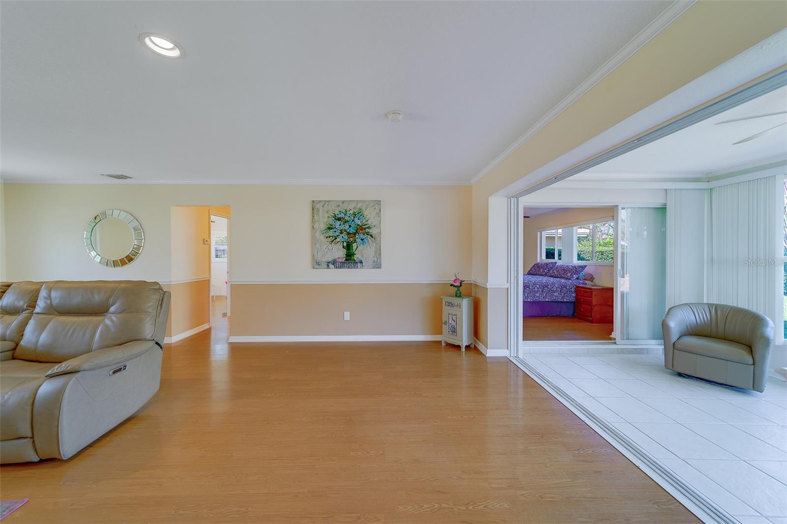 Image 31 of 54 For 2060 Envoy Court