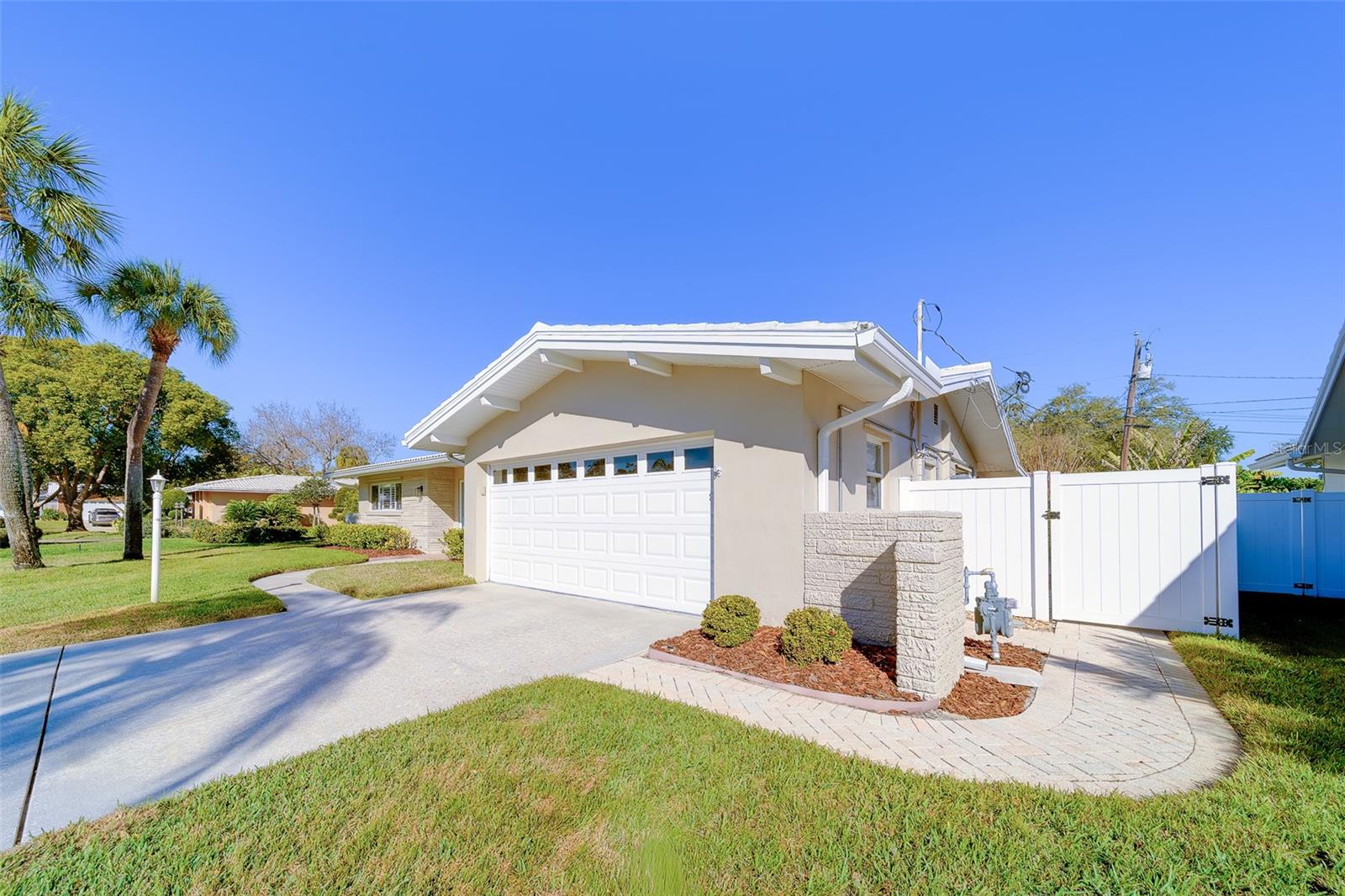 Image 50 of 54 For 2060 Envoy Court