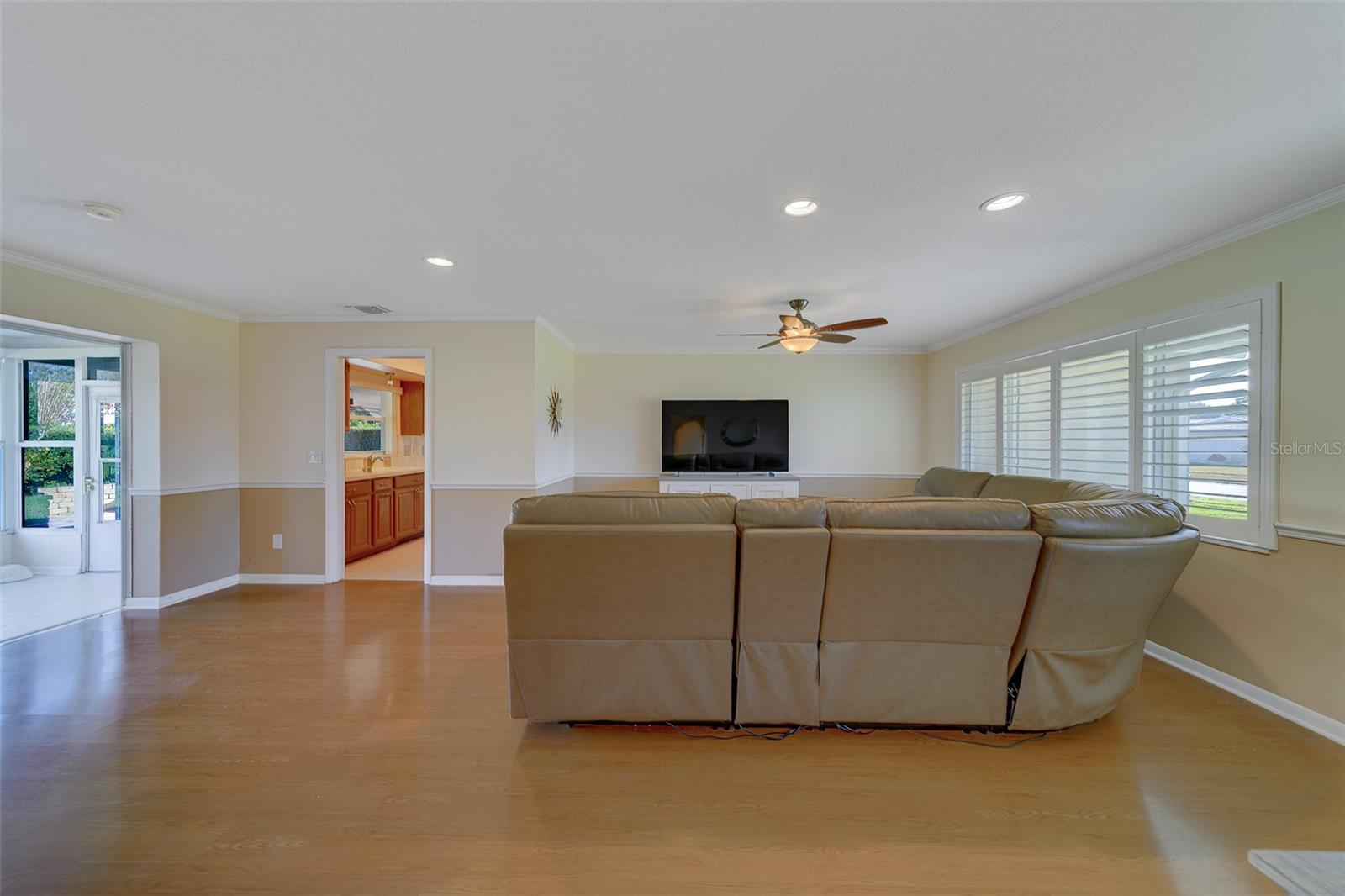 Image 7 of 54 For 2060 Envoy Court