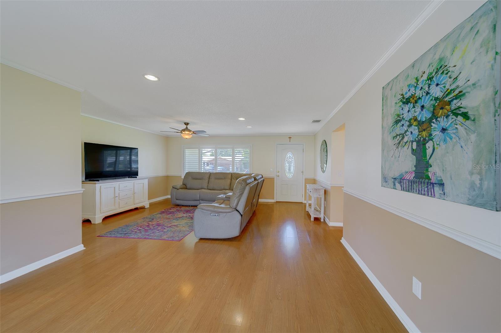 Image 9 of 54 For 2060 Envoy Court