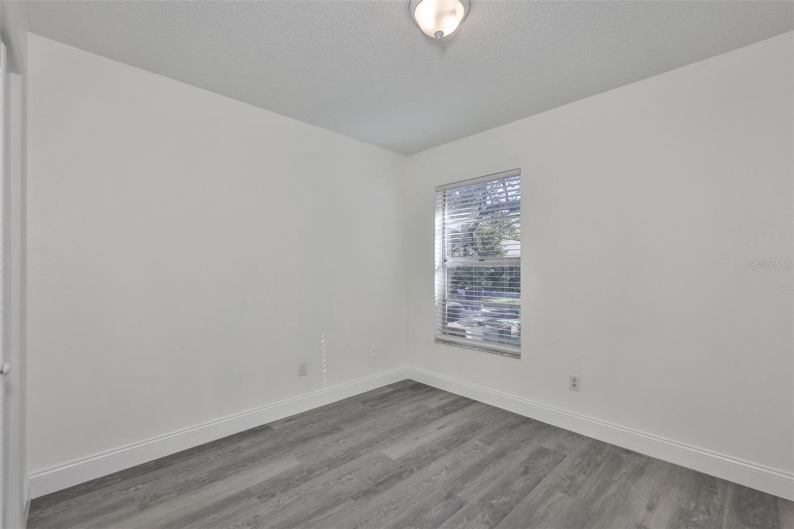 Image 13 of 33 For 11507 Valencia Drive A