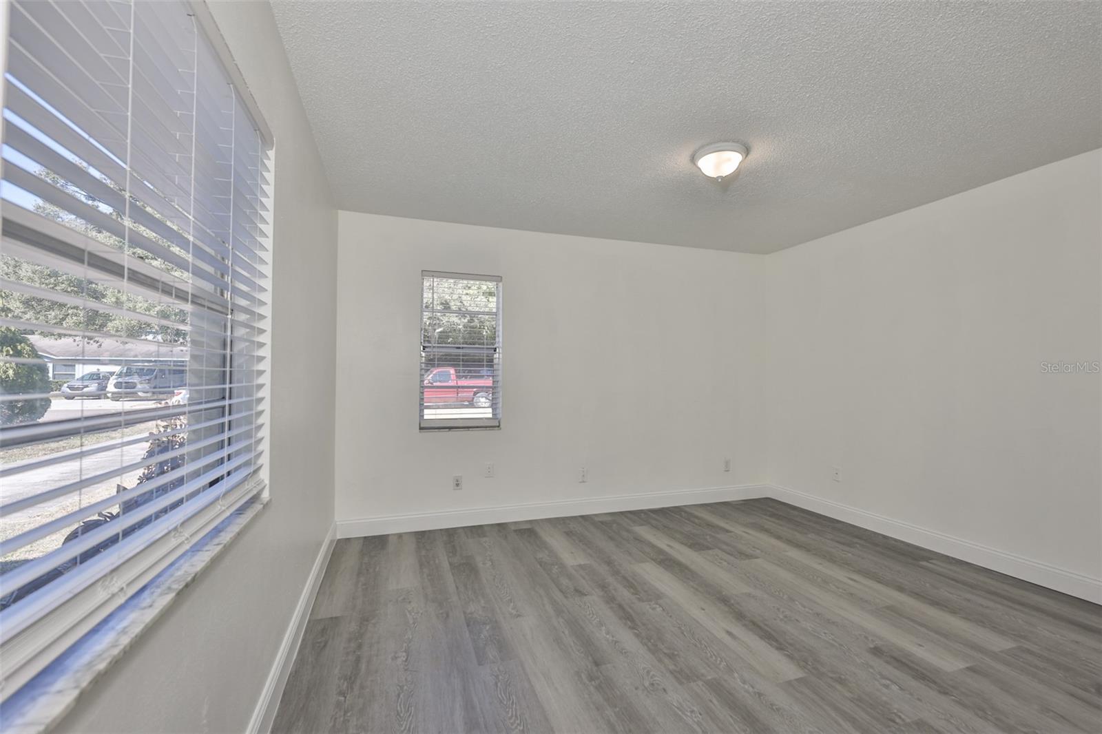 Image 18 of 33 For 11507 Valencia Drive A