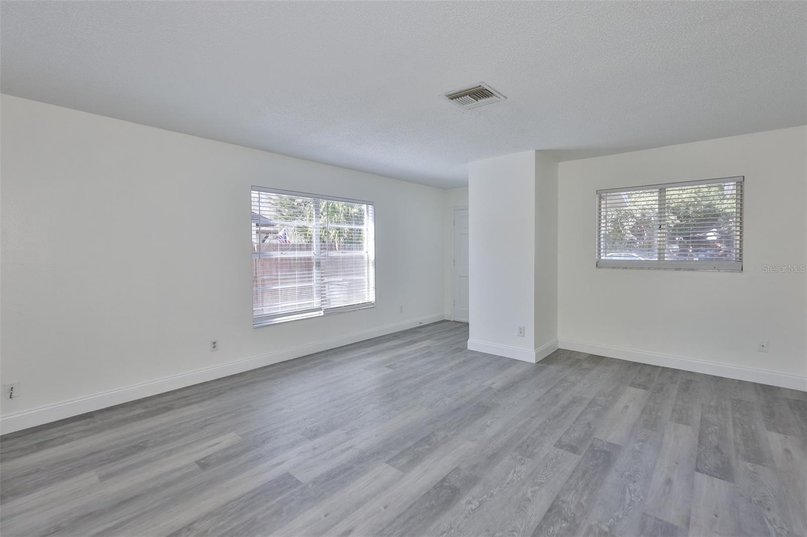 Image 3 of 33 For 11507 Valencia Drive A