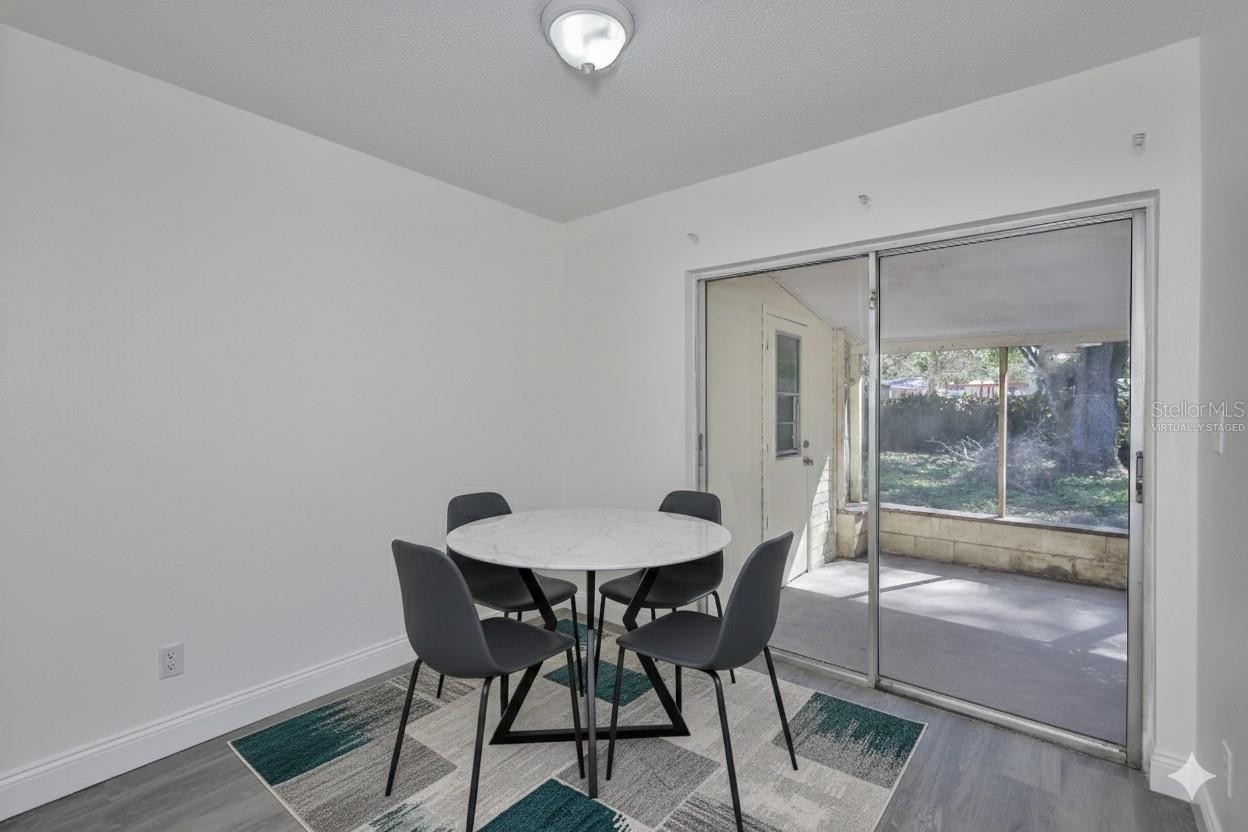 Image 7 of 33 For 11507 Valencia Drive A