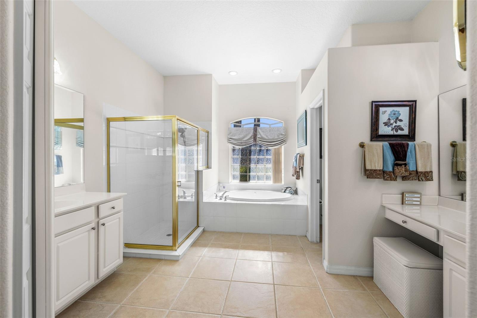 Image 19 of 43 For 20817 Cedar Bluff Place