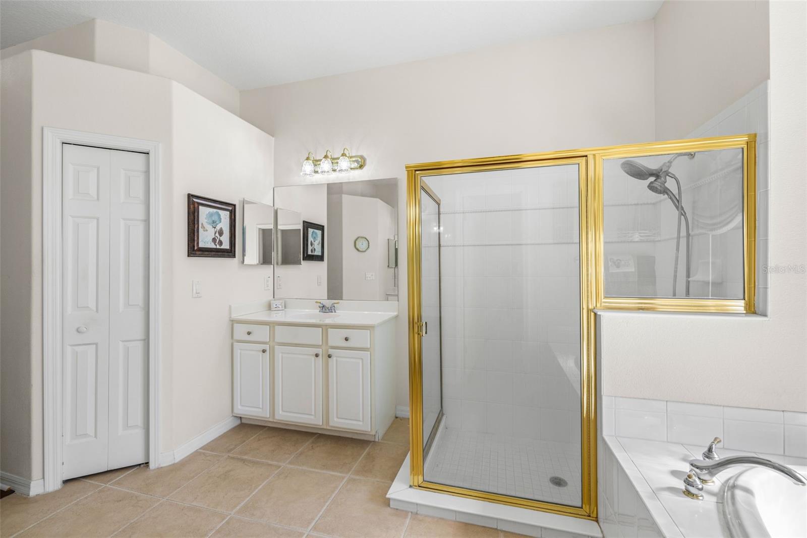 Image 21 of 43 For 20817 Cedar Bluff Place