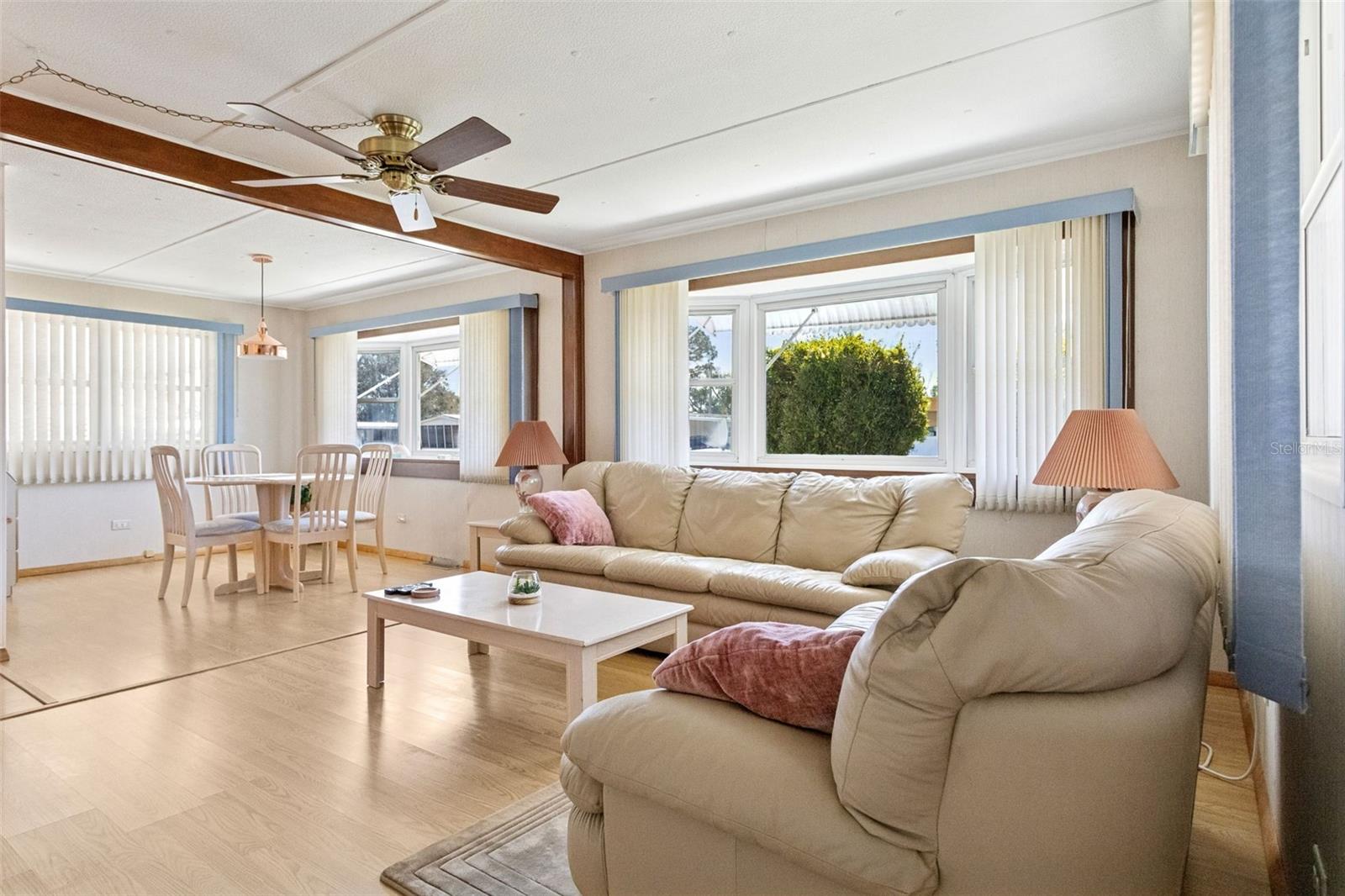 Listing photo id 11 for 183 Philadelphia Boulevard 22