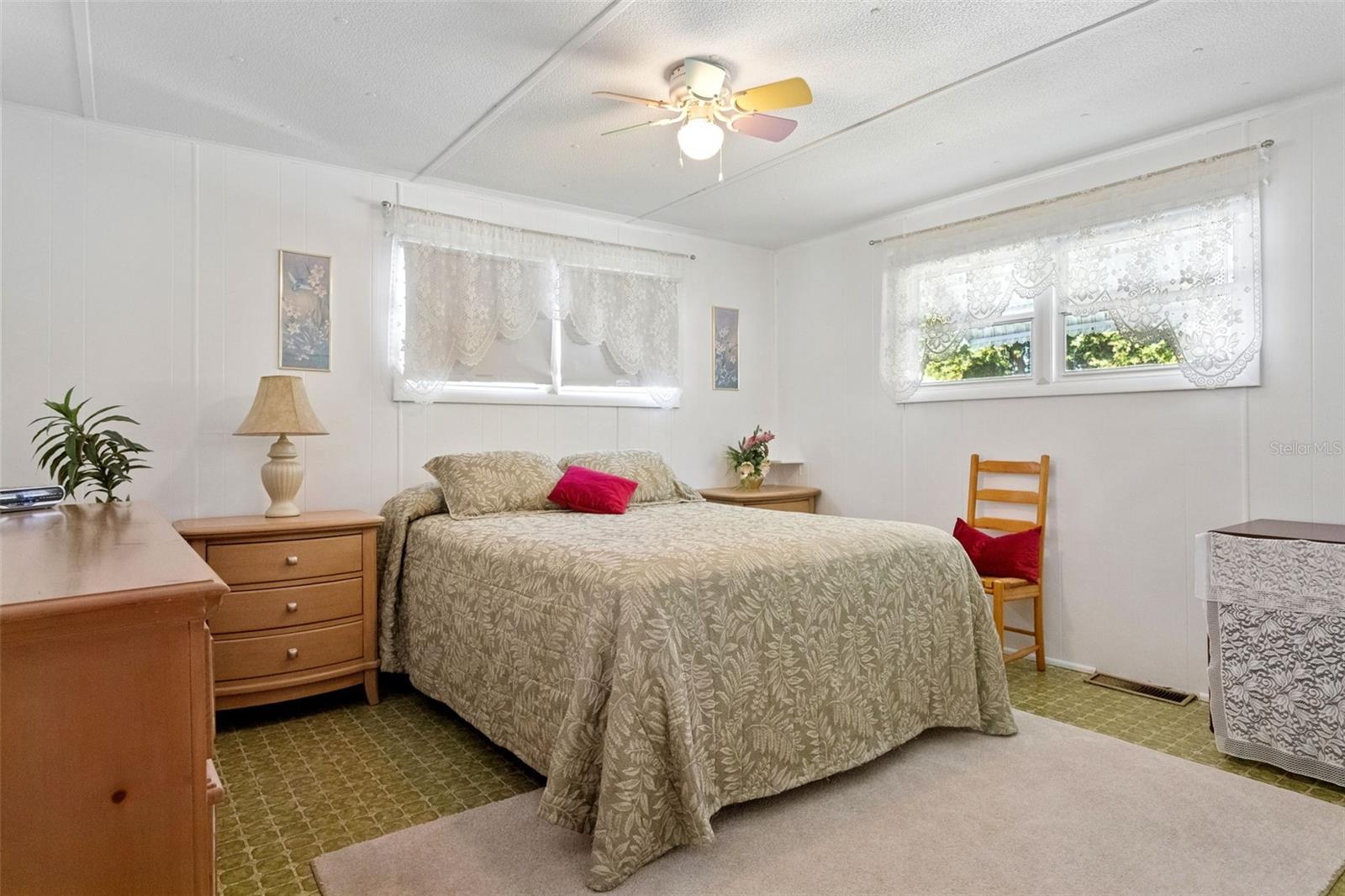 Listing photo id 17 for 183 Philadelphia Boulevard 22