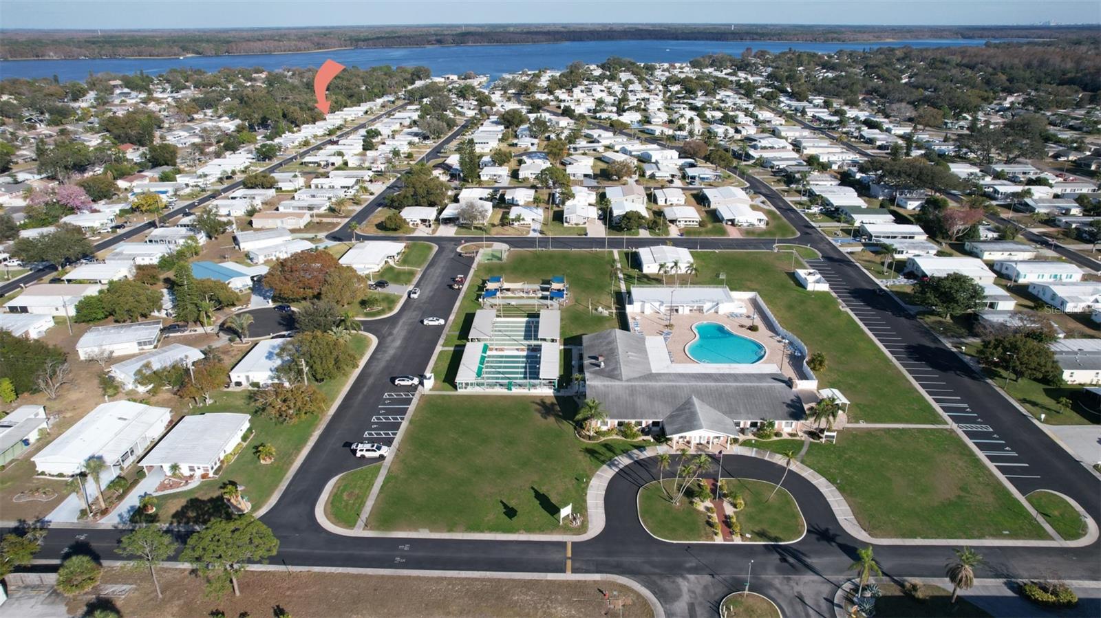 Listing photo id 2 for 183 Philadelphia Boulevard 22