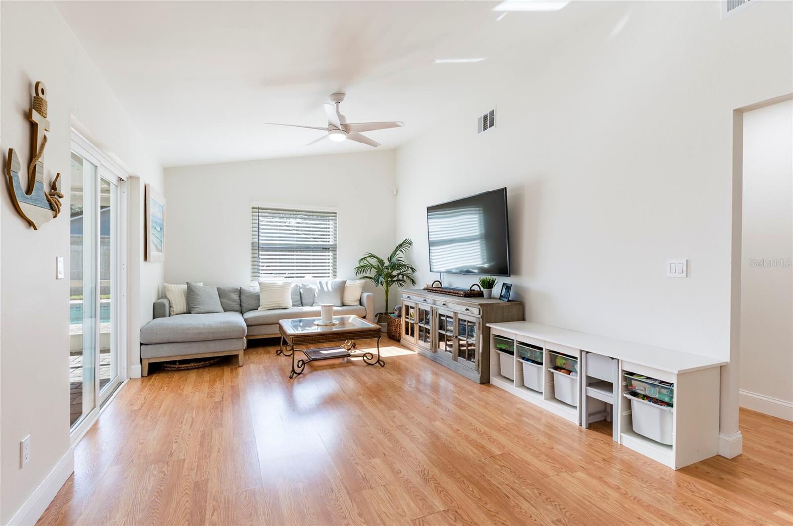 Image 24 of 38 For 8194 124th Terrace