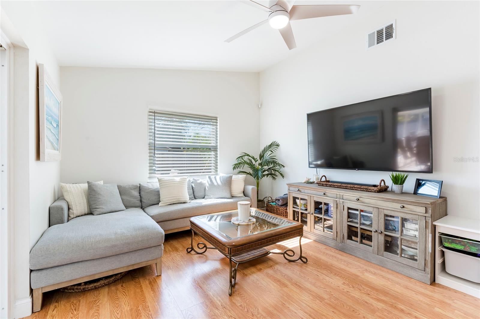 Image 26 of 38 For 8194 124th Terrace