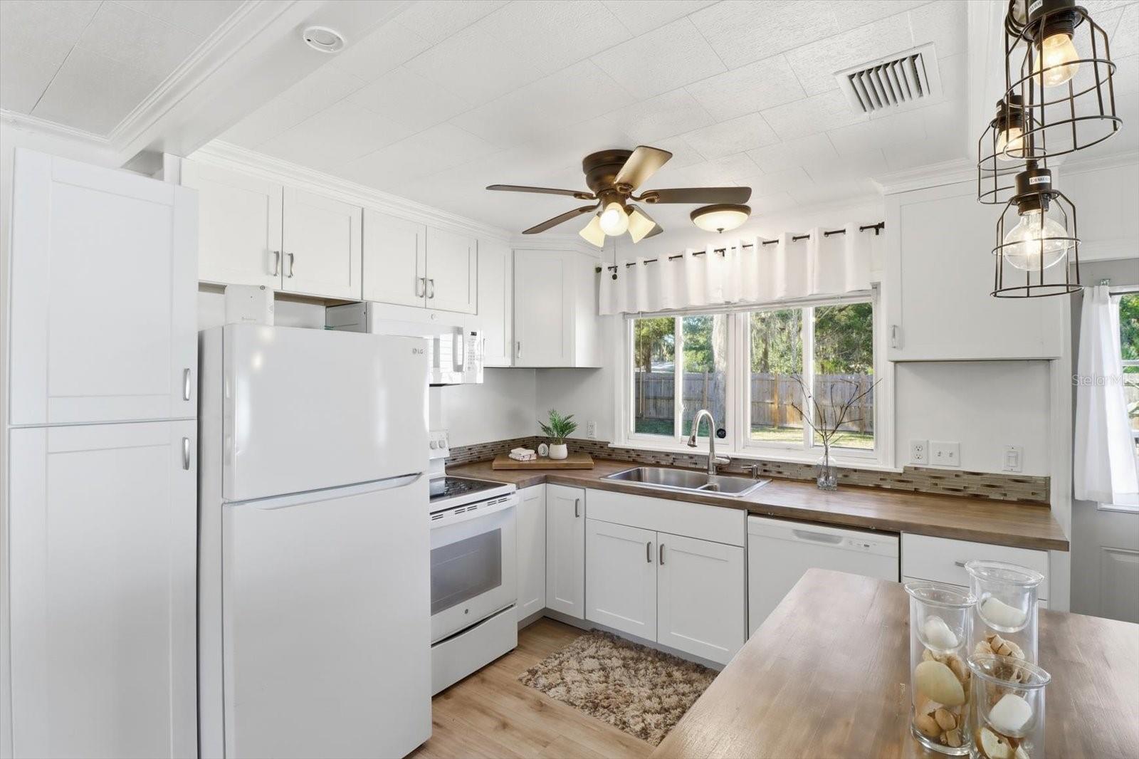 Image 15 of 57 For 1050 Midiron Point