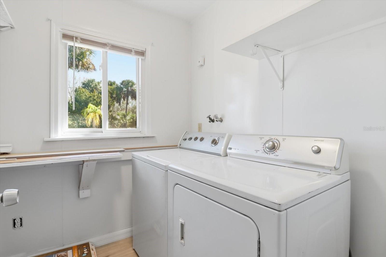 Image 31 of 57 For 1050 Midiron Point