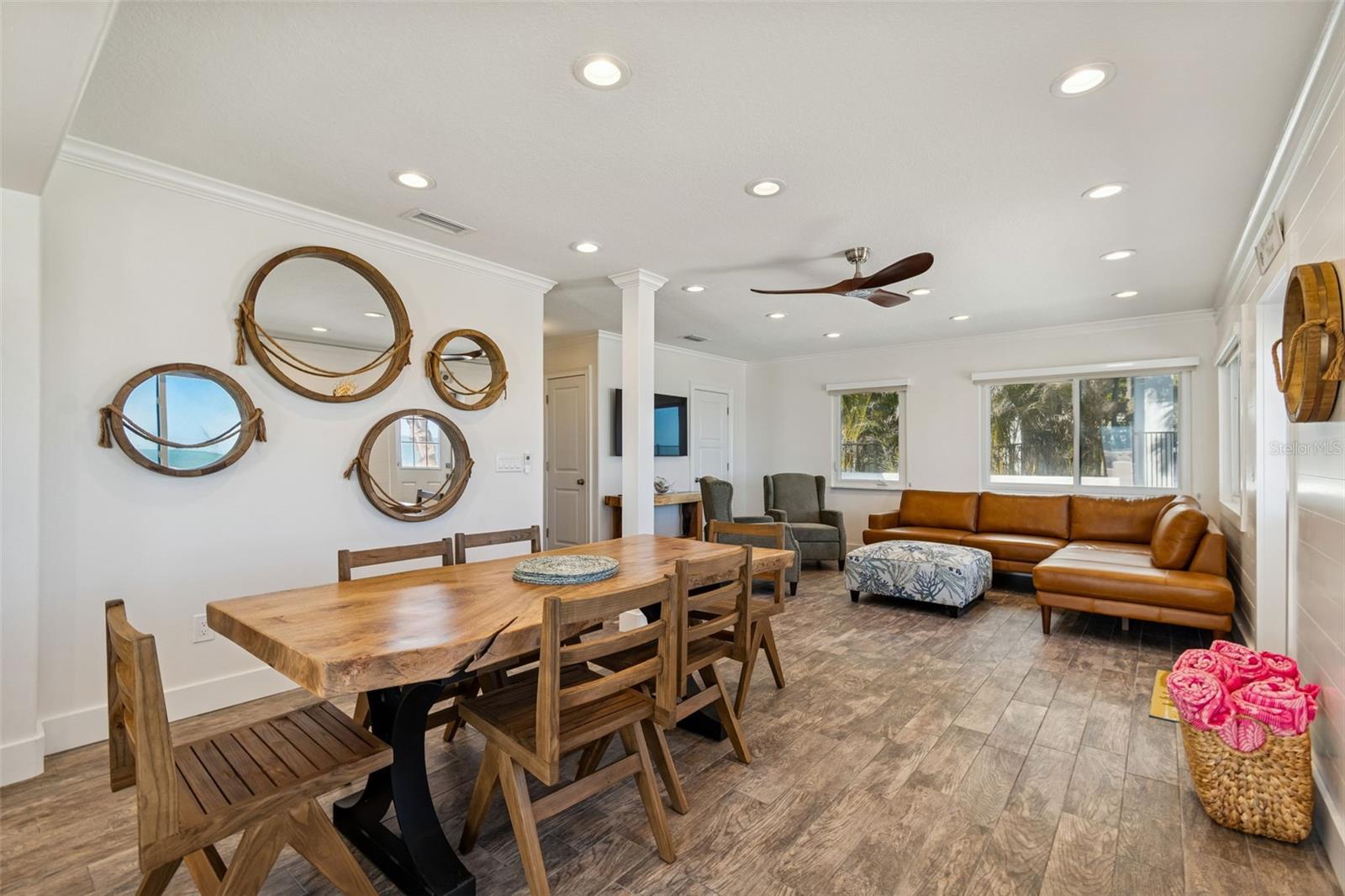 Image 19 of 81 For 865 Shore Drive