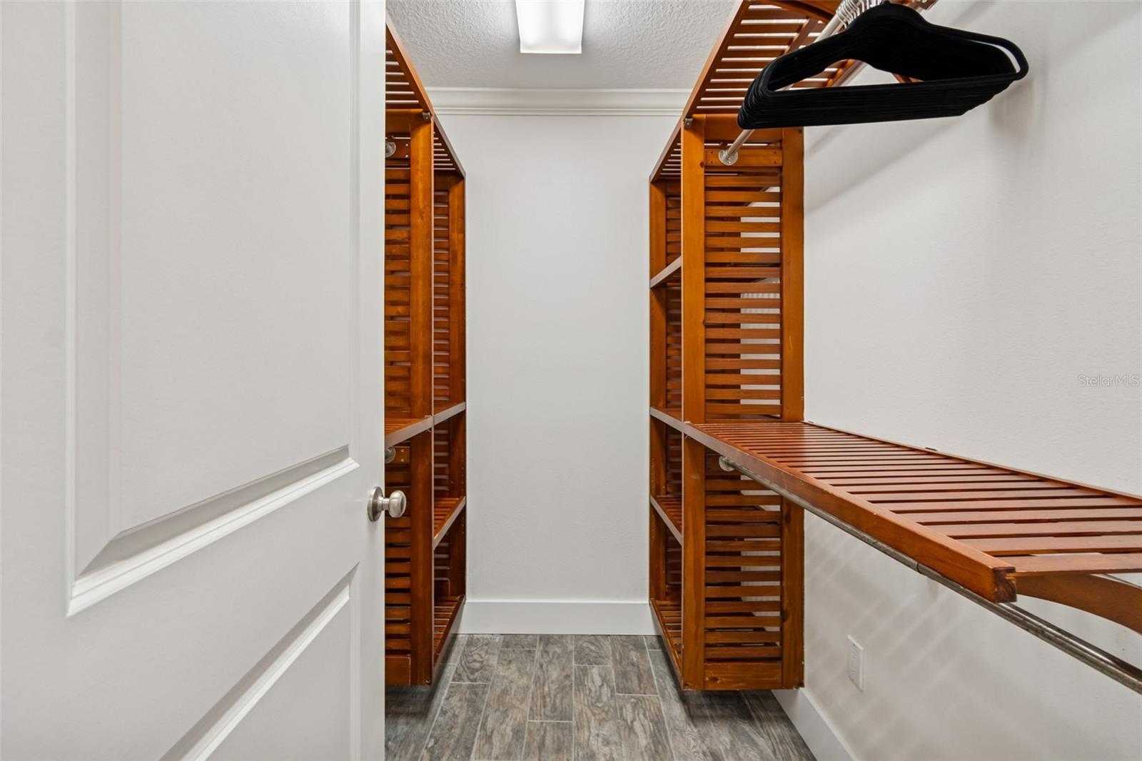 Image 34 of 81 For 865 Shore Drive