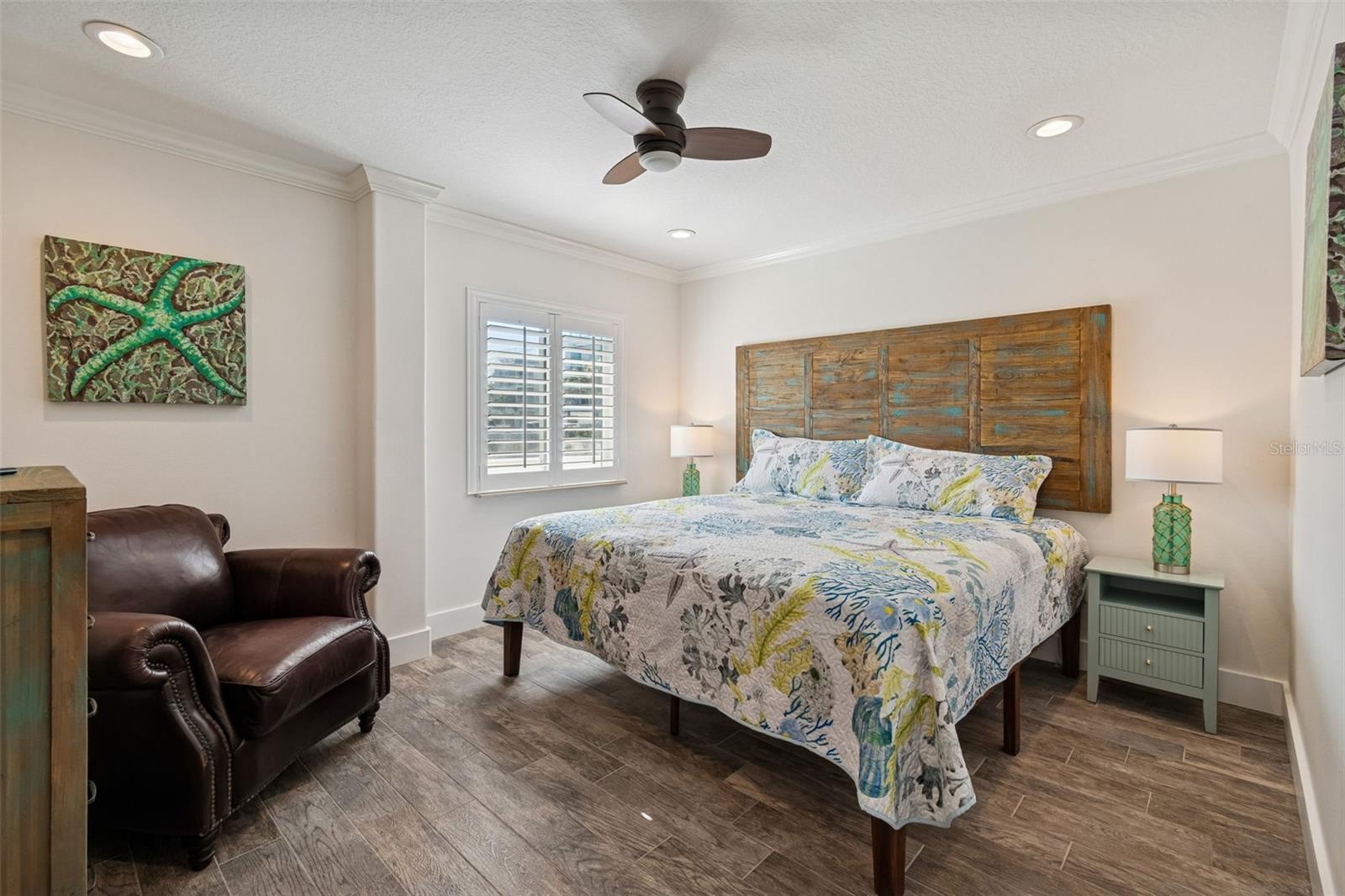 Image 37 of 81 For 865 Shore Drive