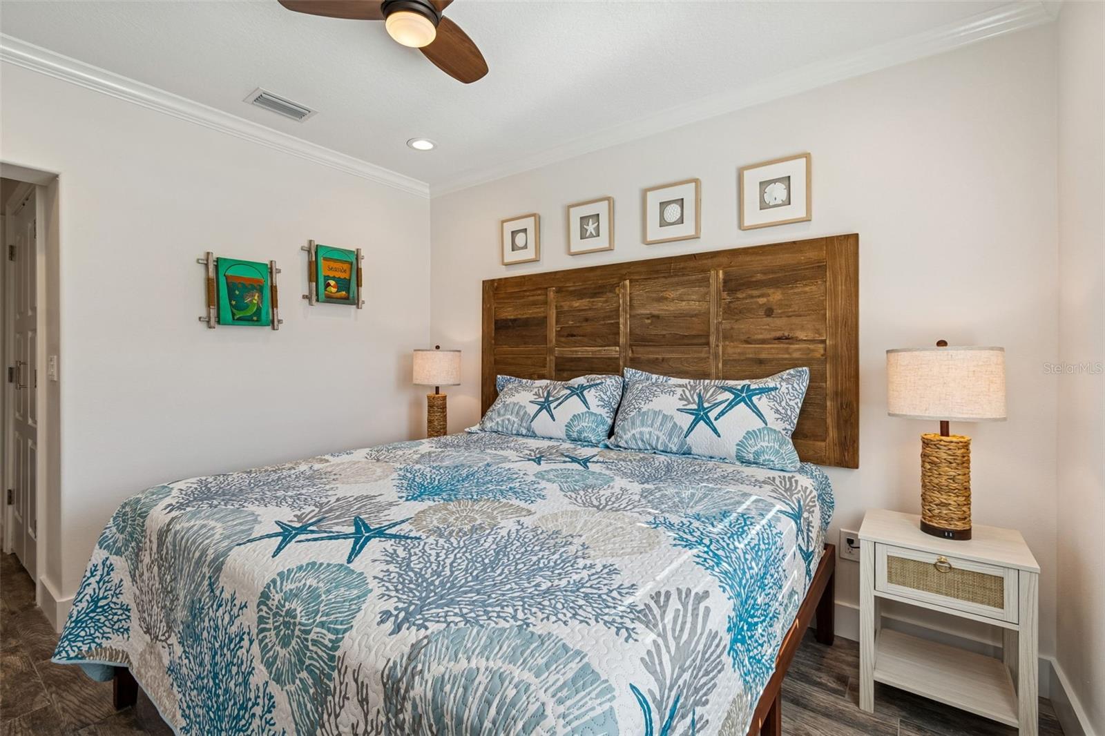 Image 39 of 81 For 865 Shore Drive