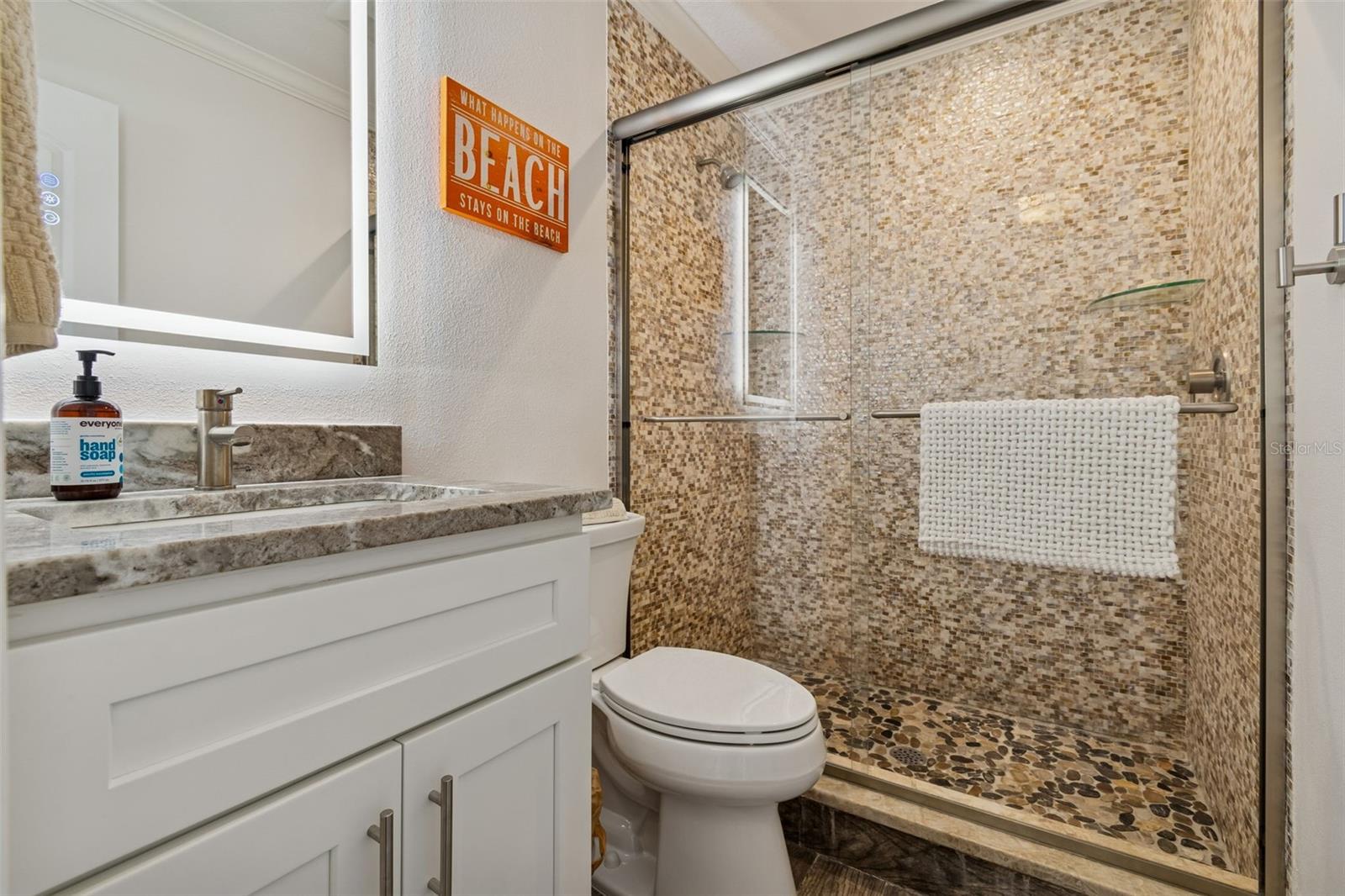 Image 40 of 81 For 865 Shore Drive