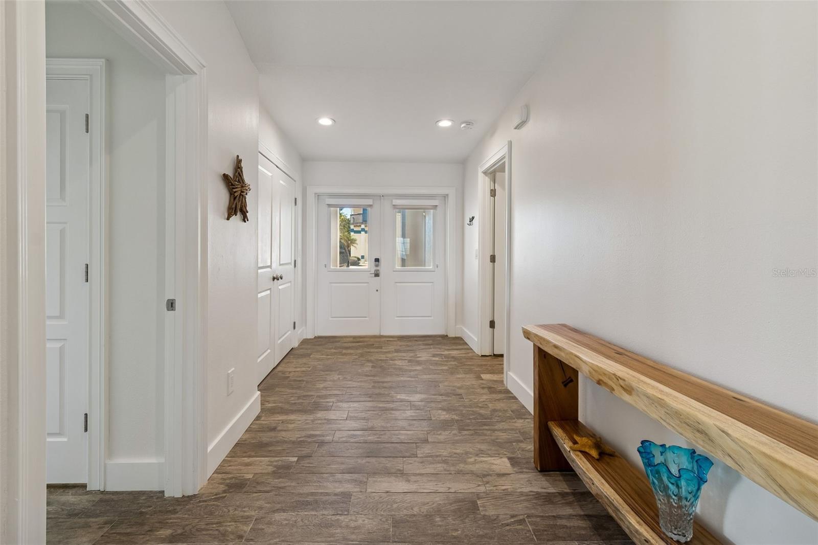 Image 45 of 81 For 865 Shore Drive