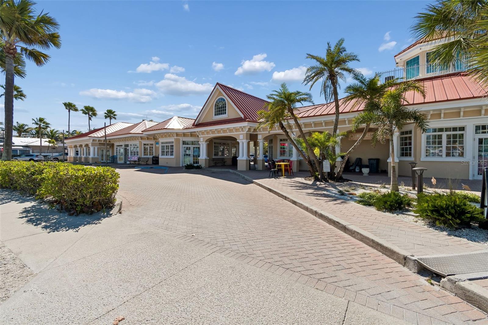 Image 69 of 81 For 865 Shore Drive