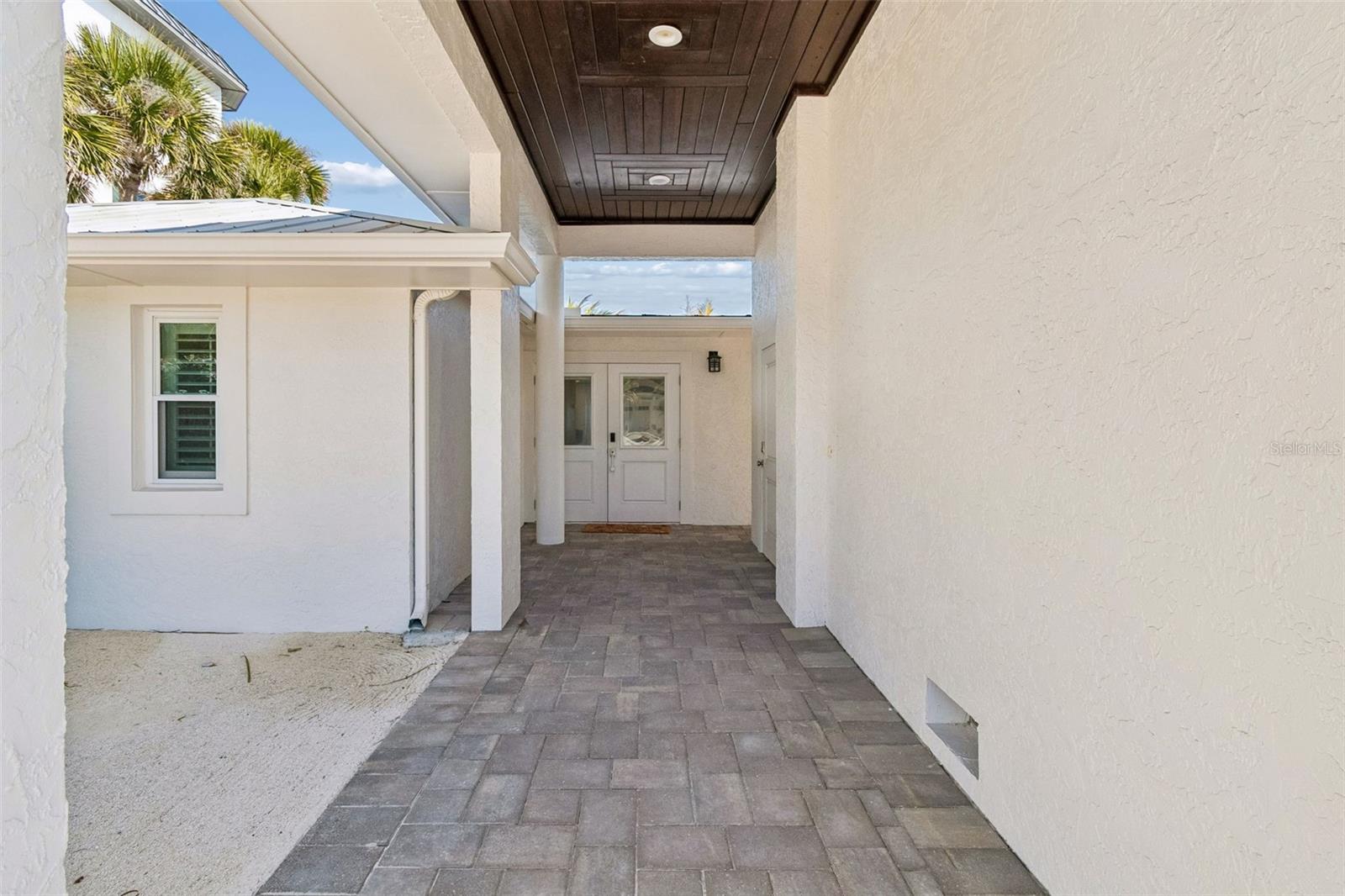 Image 8 of 81 For 865 Shore Drive