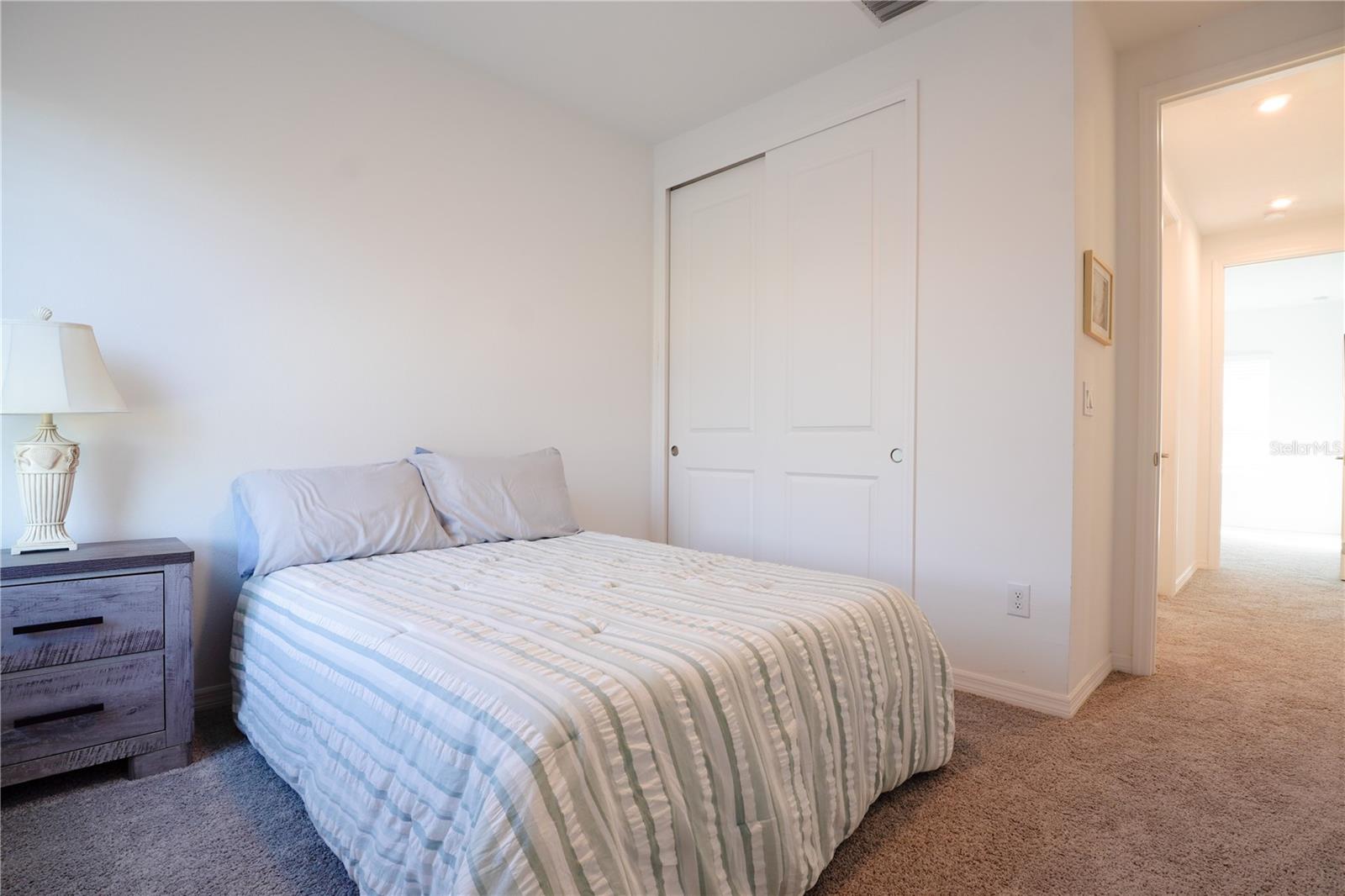 Image 22 of 44 For 6332 Laurelcrest Glen