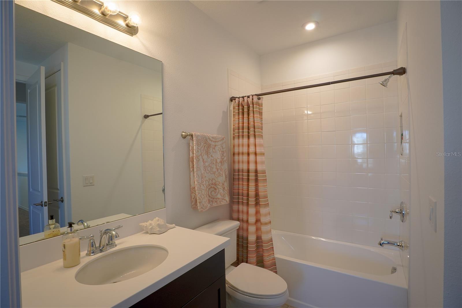 Image 24 of 44 For 6332 Laurelcrest Glen