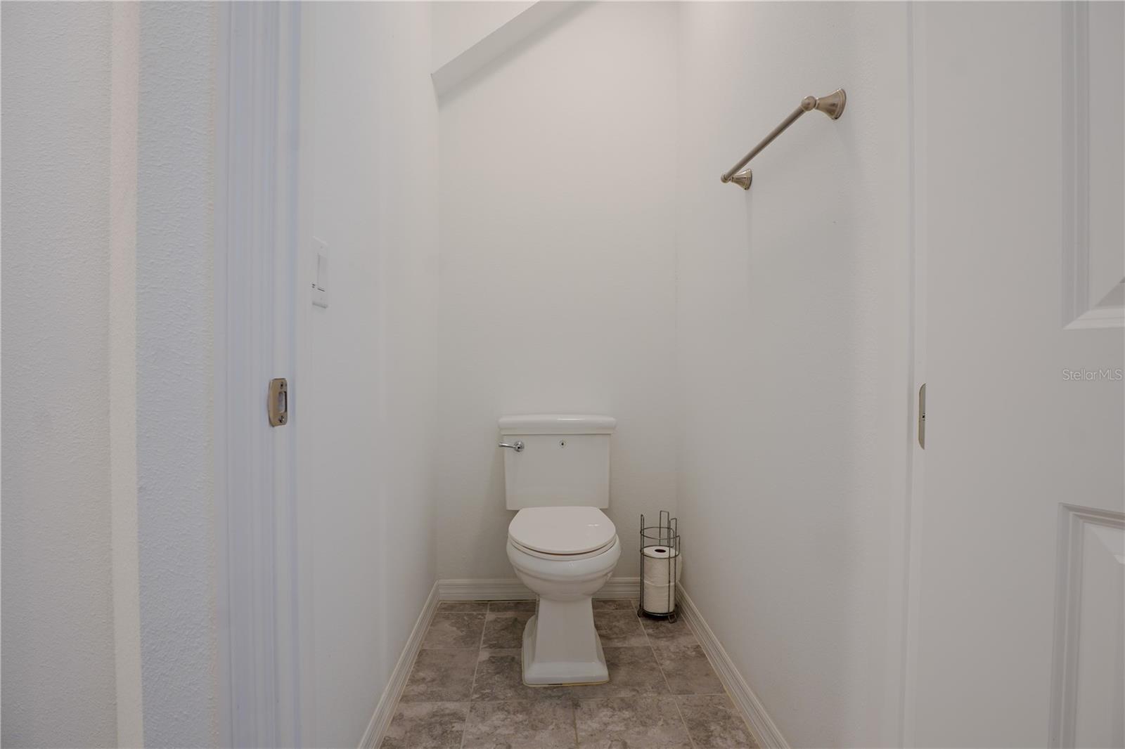 Image 29 of 44 For 6332 Laurelcrest Glen