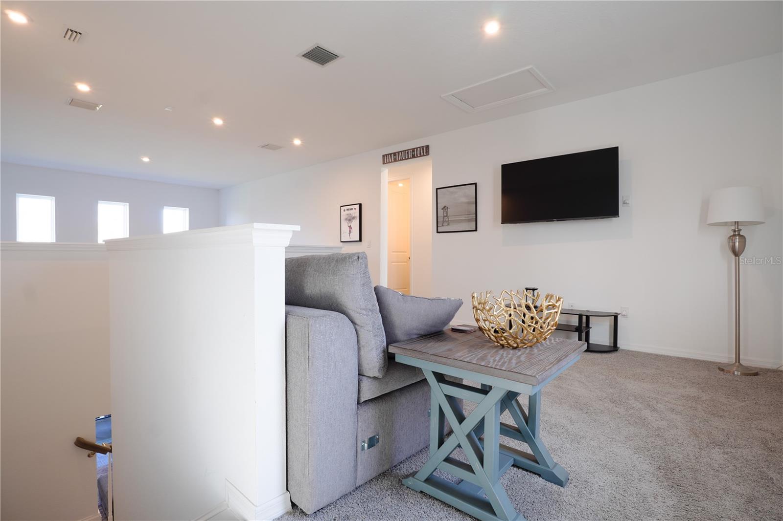 Image 33 of 44 For 6332 Laurelcrest Glen