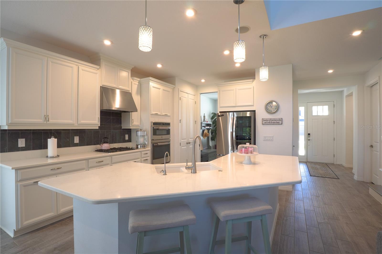 Image 9 of 44 For 6332 Laurelcrest Glen