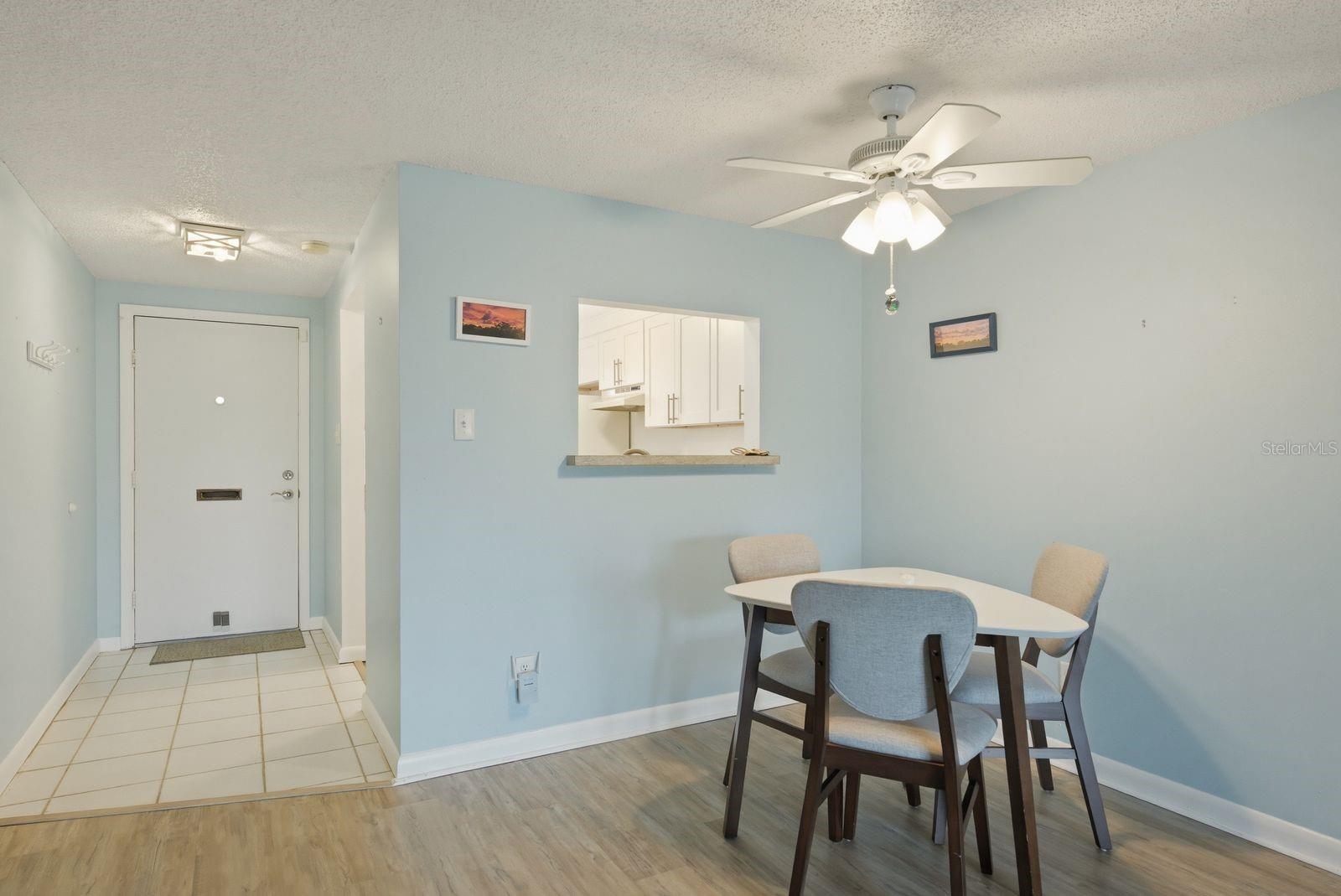 Listing photo id 8 for 3309 Trophy Boulevard