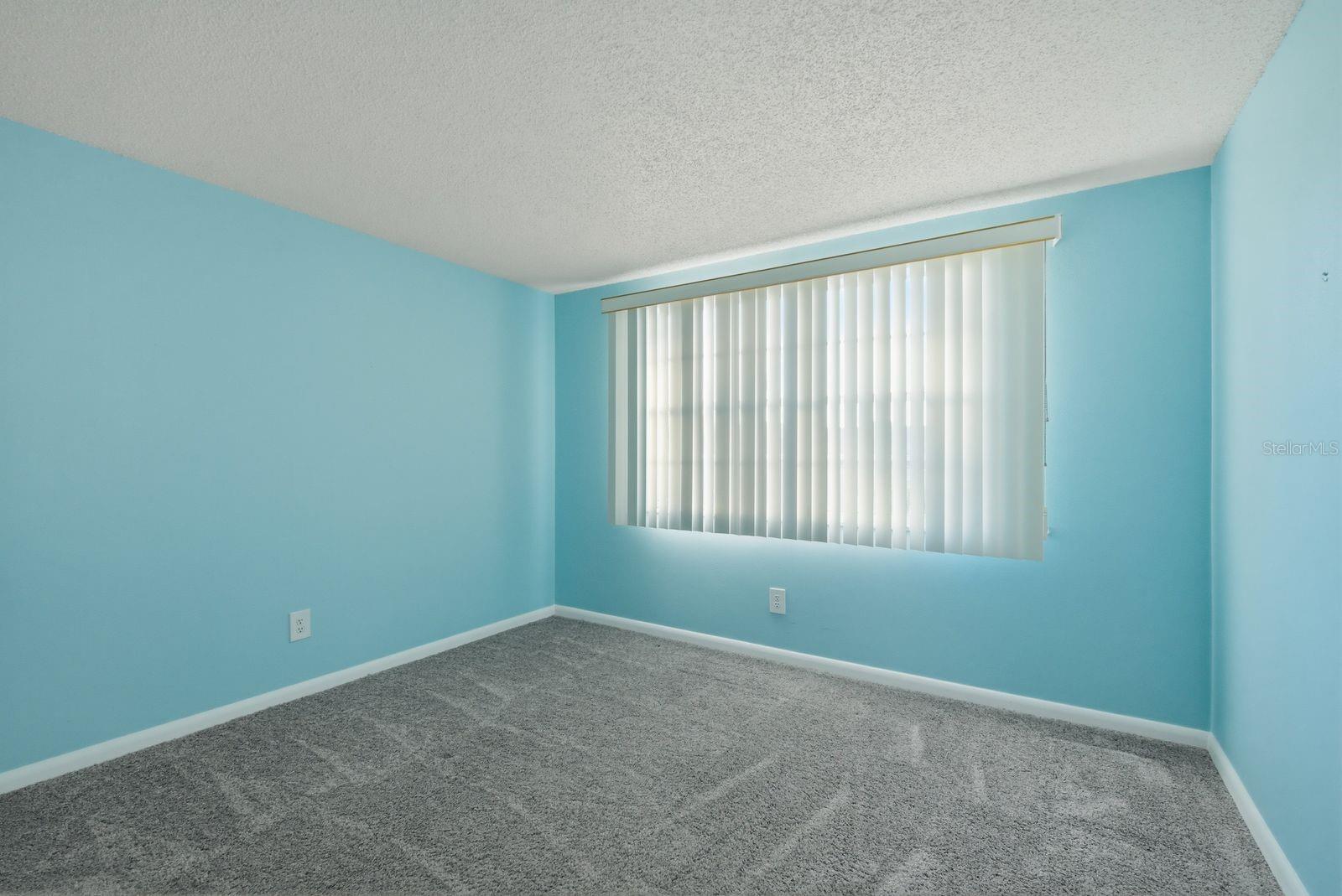 Listing photo id 17 for 3309 Trophy Boulevard