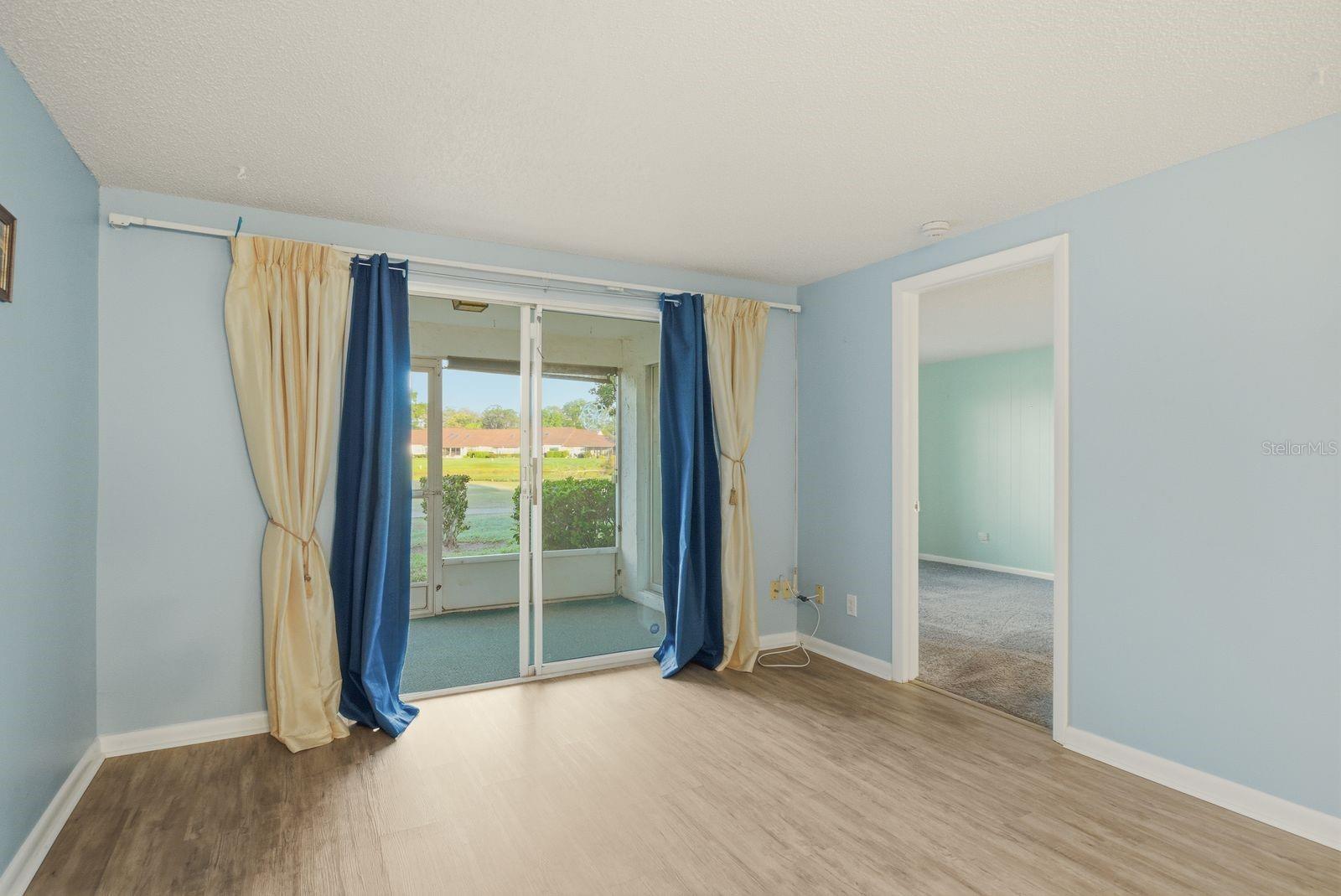 Listing photo id 6 for 3309 Trophy Boulevard