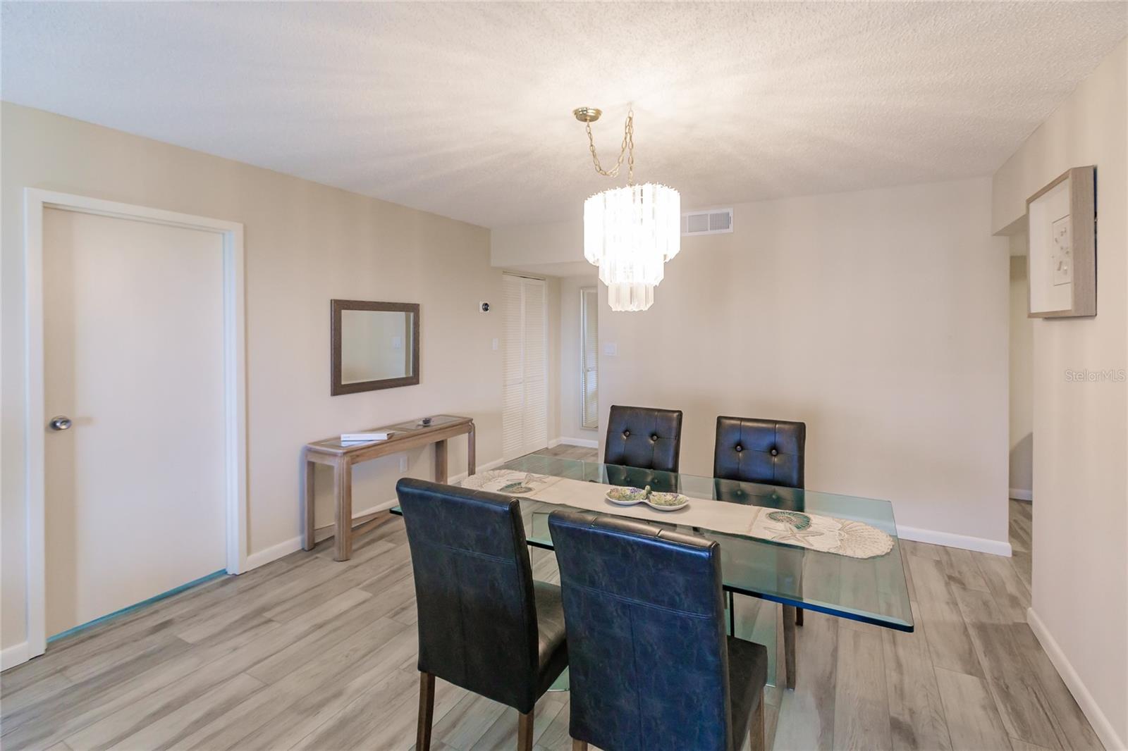 Image 10 of 31 For 1055 Peppertree Drive 506aa