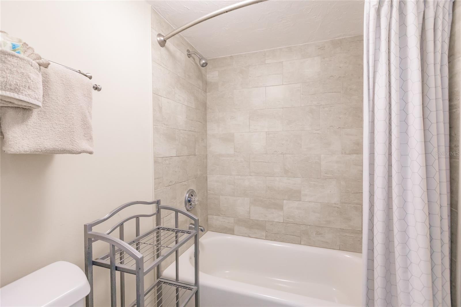 Image 24 of 31 For 1055 Peppertree Drive 506aa
