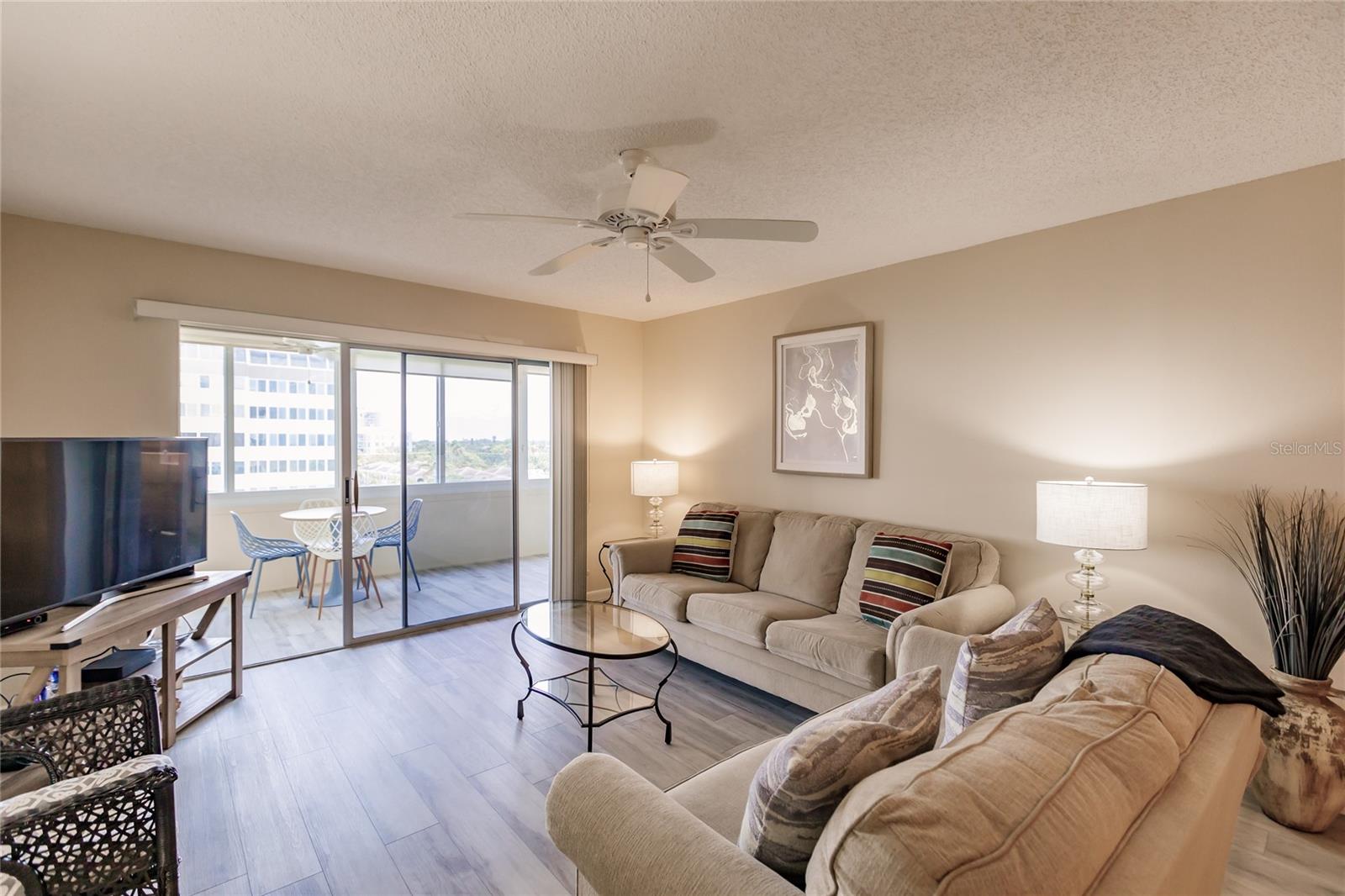 Image 3 of 31 For 1055 Peppertree Drive 506aa