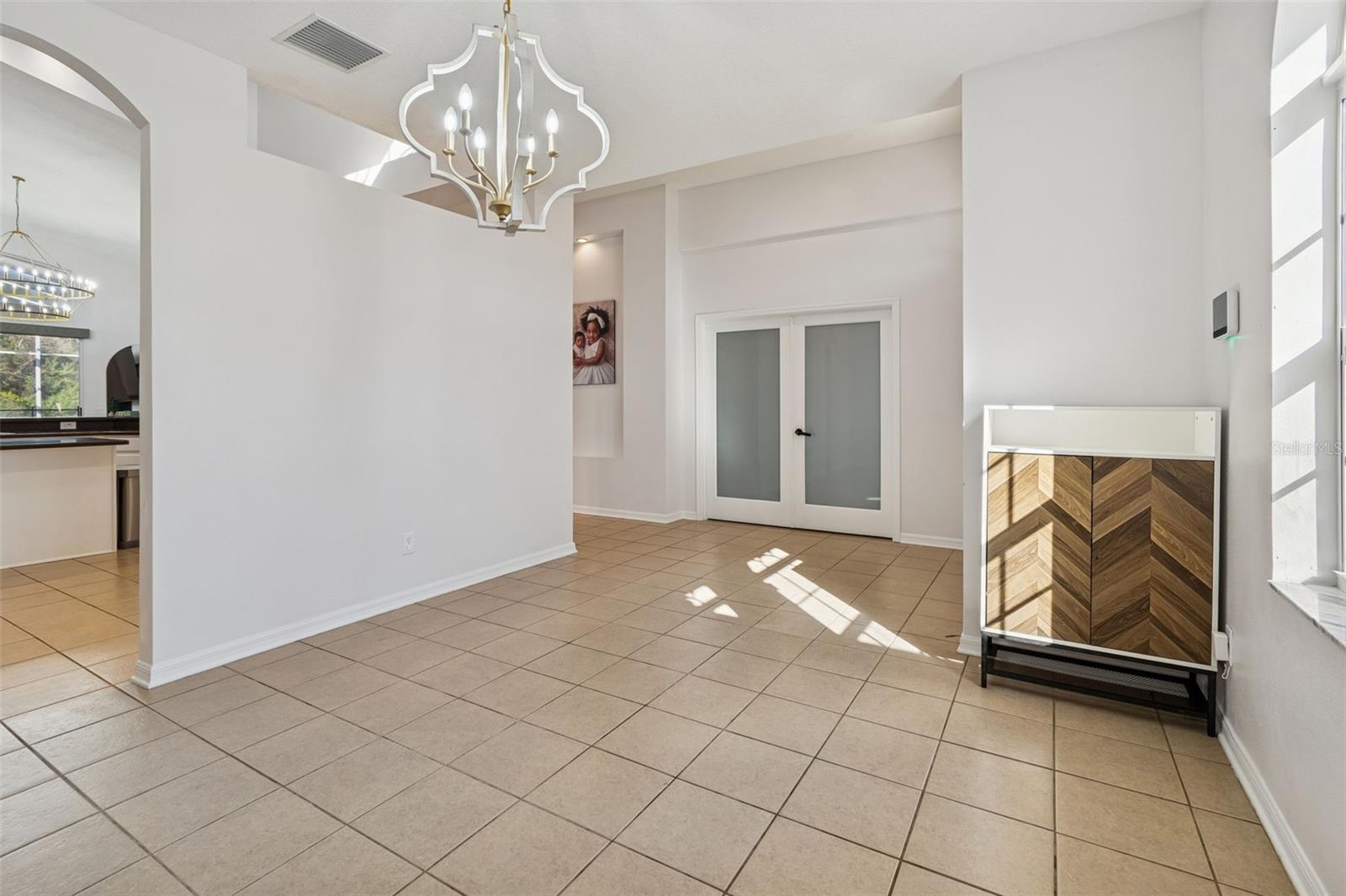 Image 11 of 72 For 2328 Brinley Drive