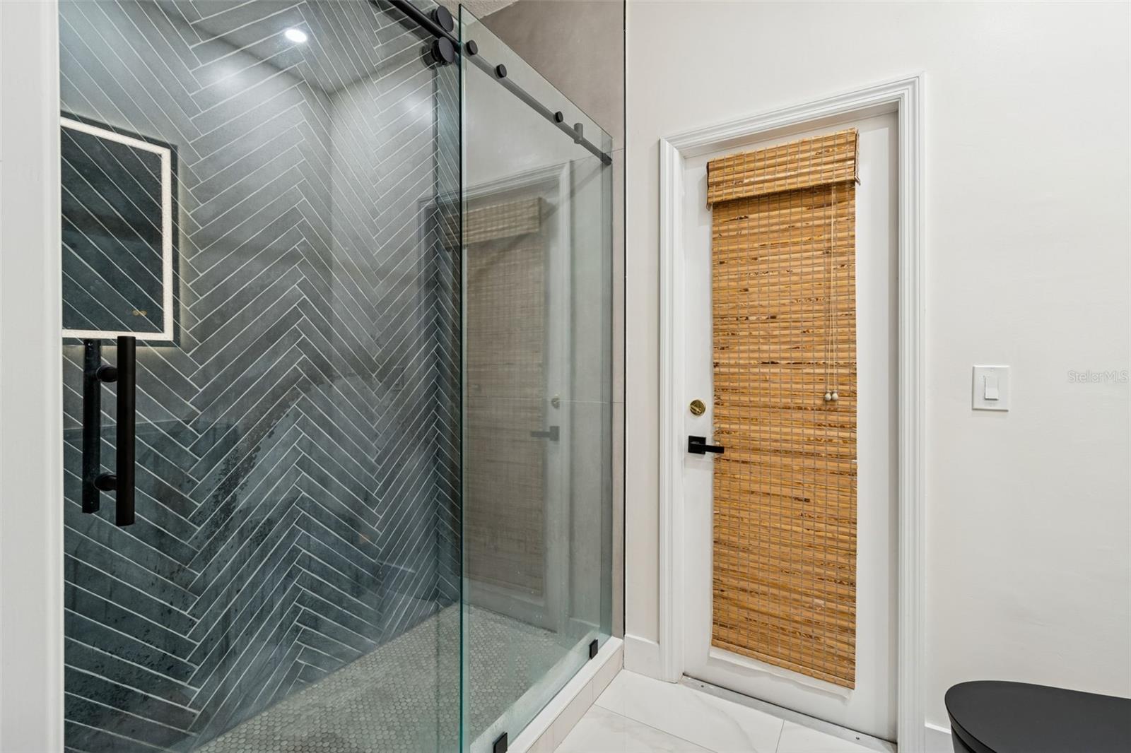 Image 37 of 72 For 2328 Brinley Drive