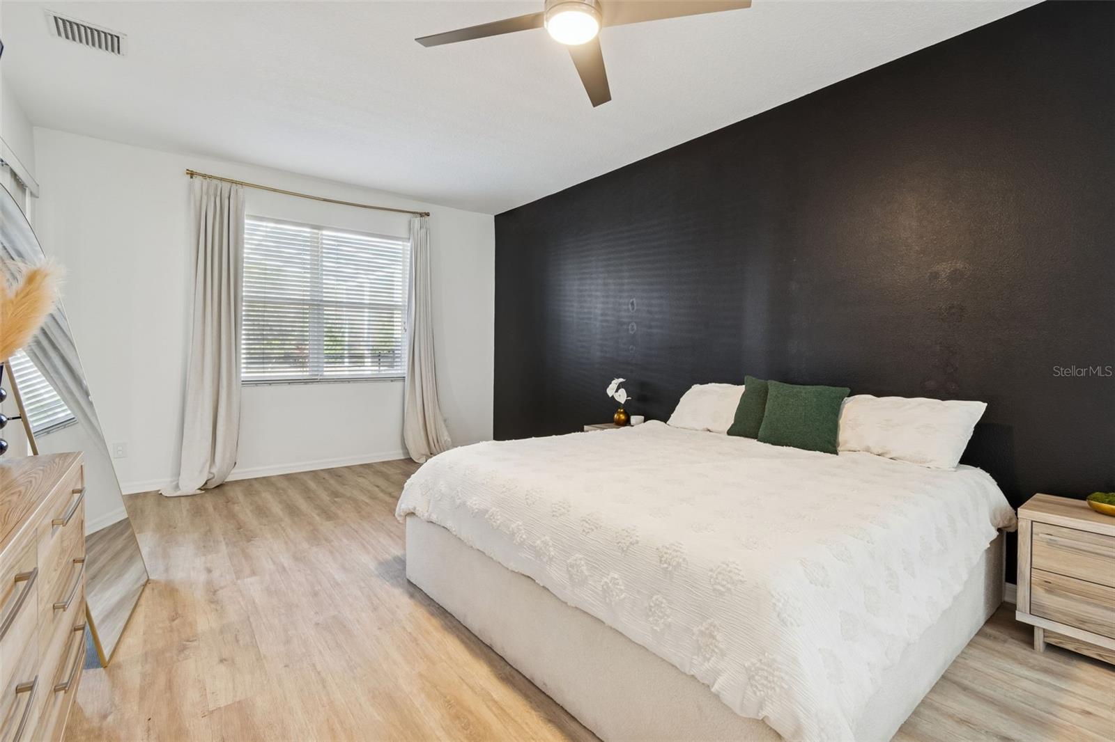 Image 42 of 72 For 2328 Brinley Drive