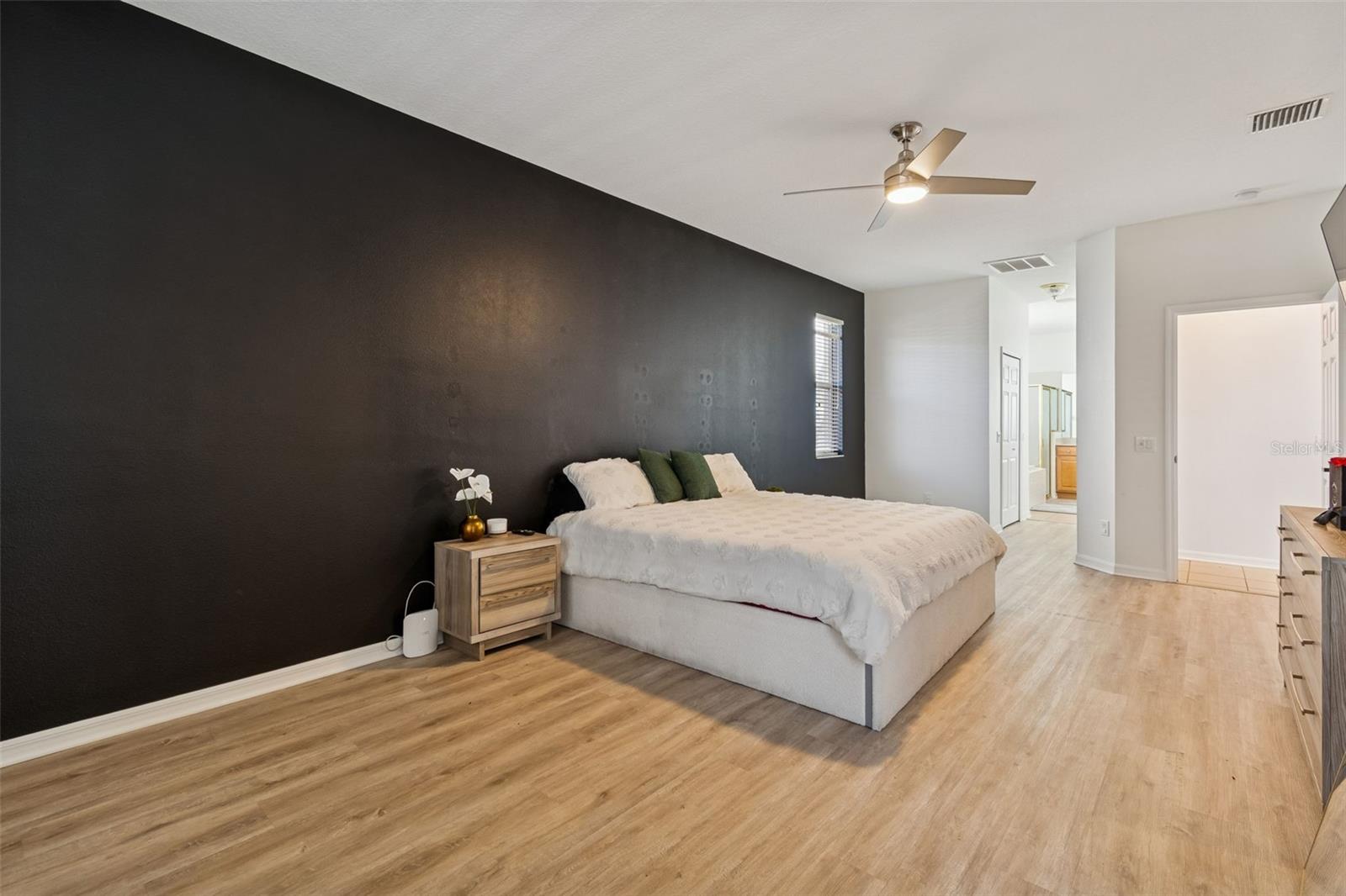 Image 44 of 72 For 2328 Brinley Drive