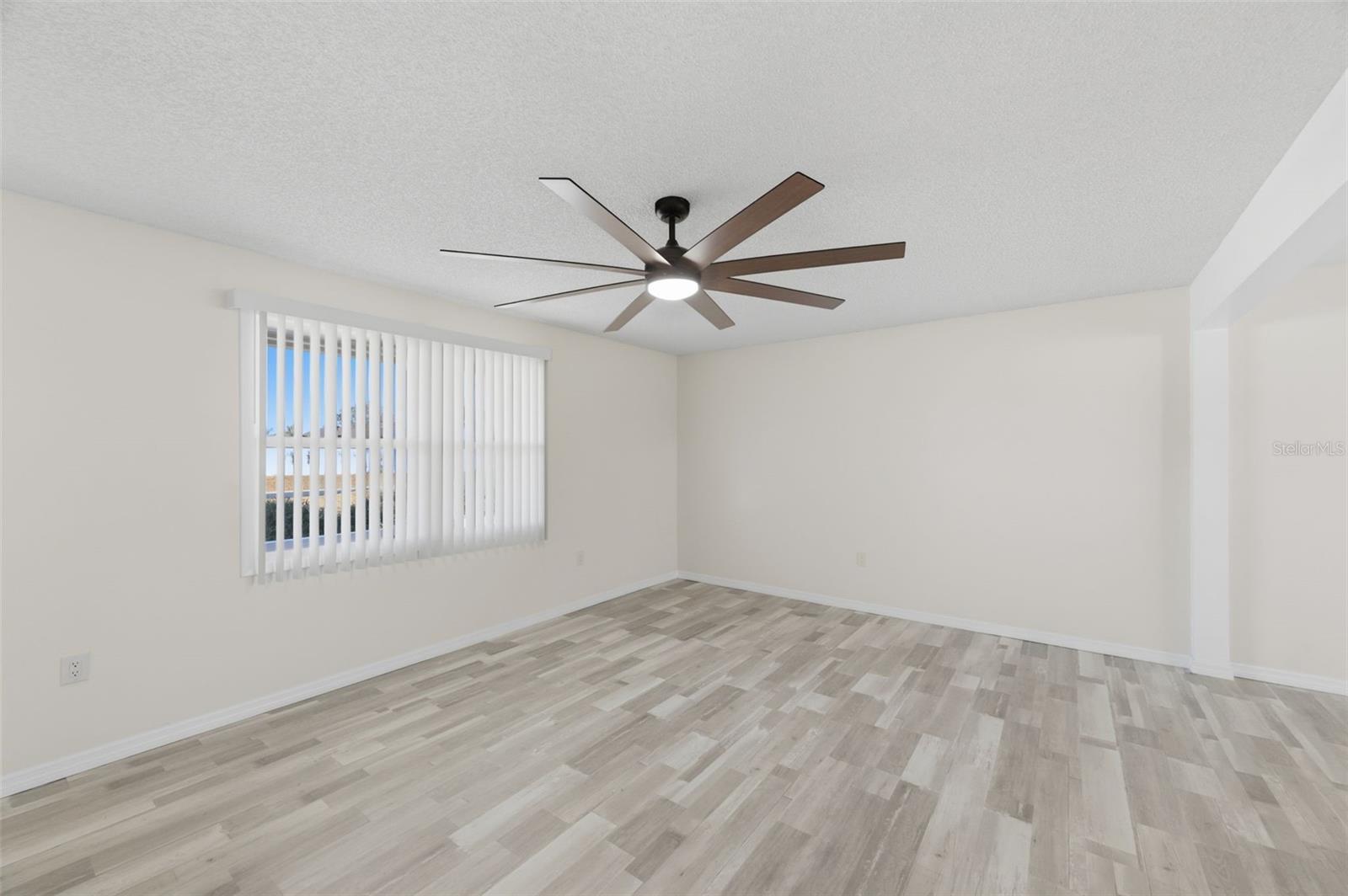 Image 14 of 59 For 11176 Montcalm Road