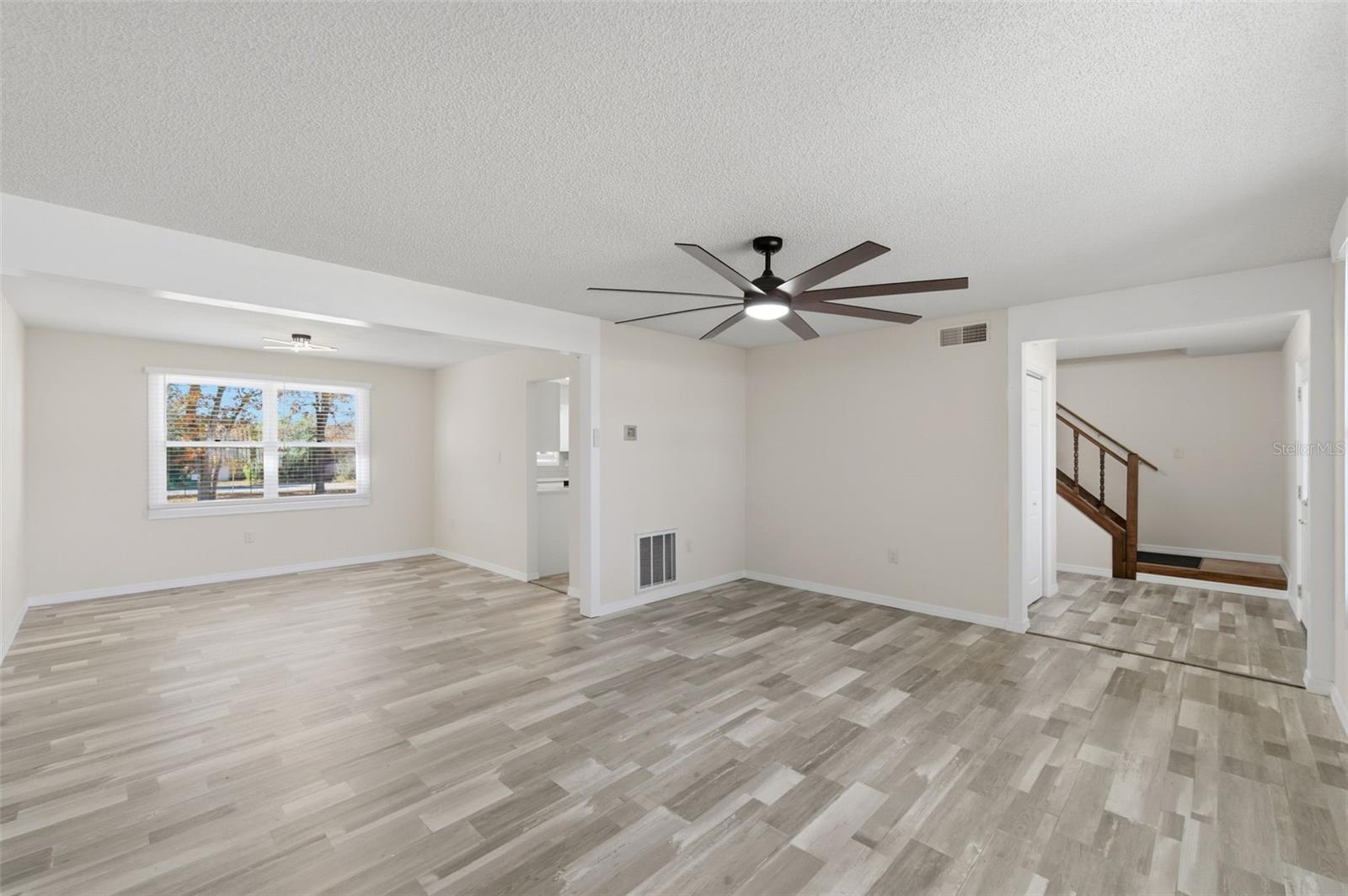 Image 16 of 59 For 11176 Montcalm Road