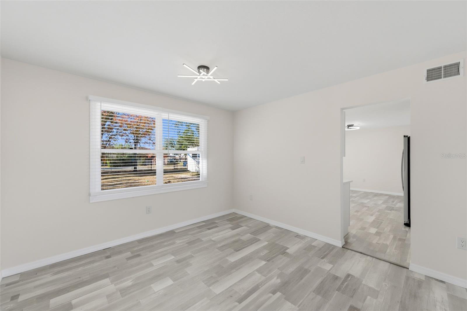 Image 17 of 59 For 11176 Montcalm Road