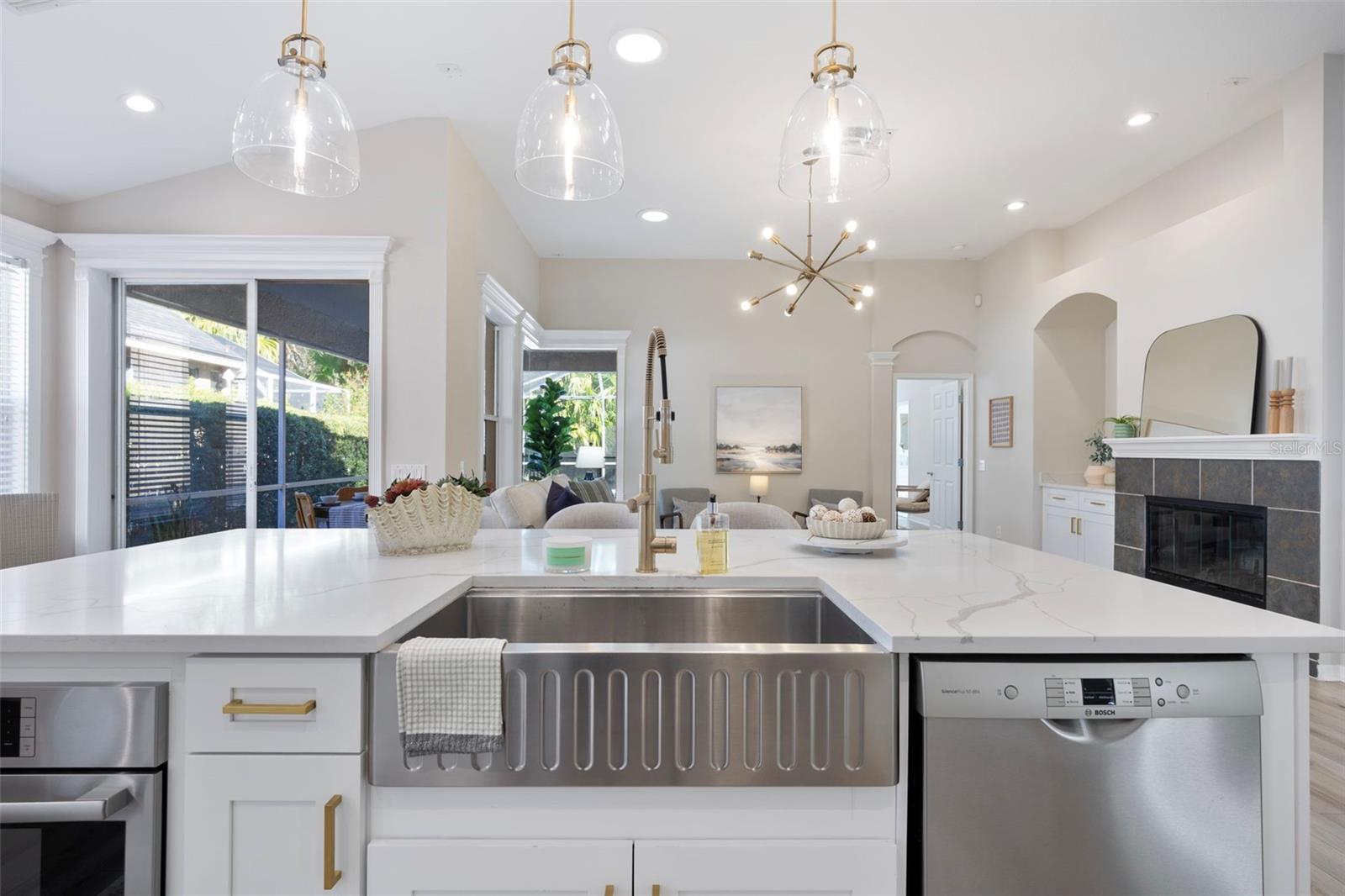 Image 20 of 99 For 9617 Greenpointe Drive