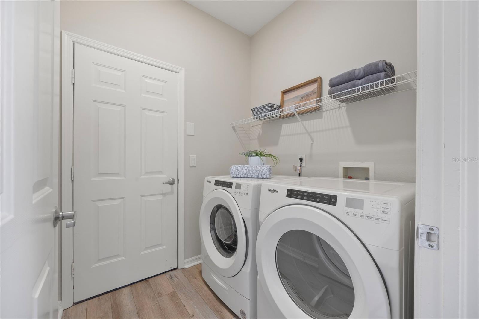 Image 22 of 99 For 9617 Greenpointe Drive