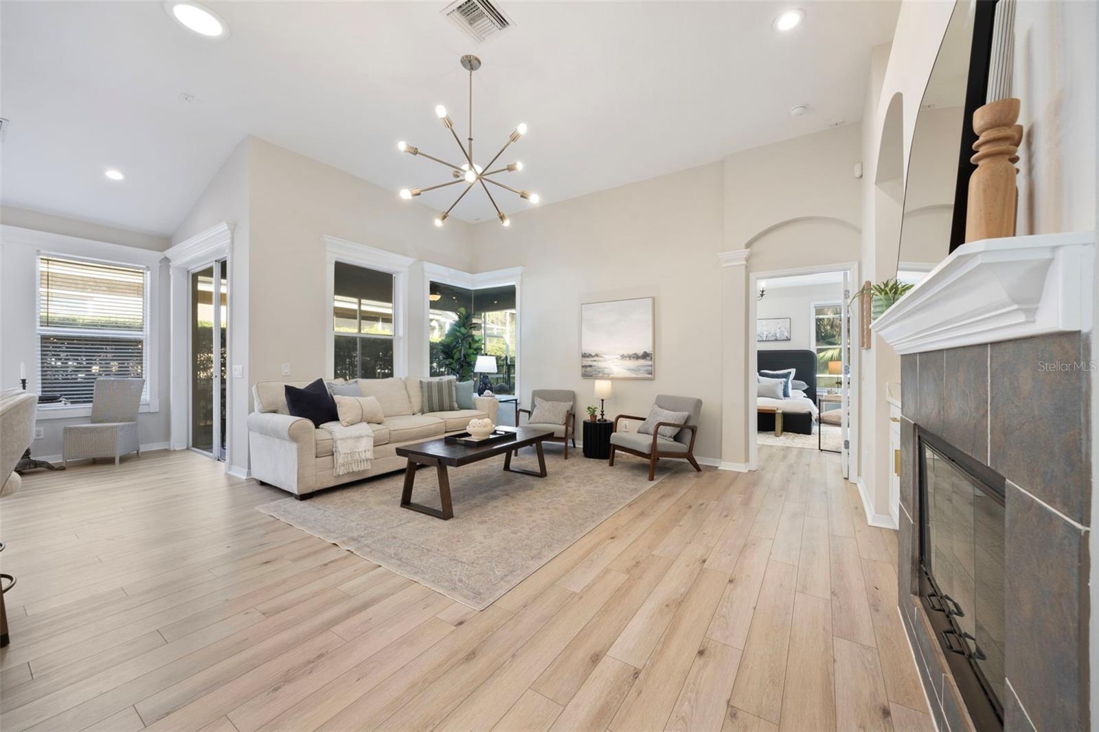 Image 26 of 99 For 9617 Greenpointe Drive