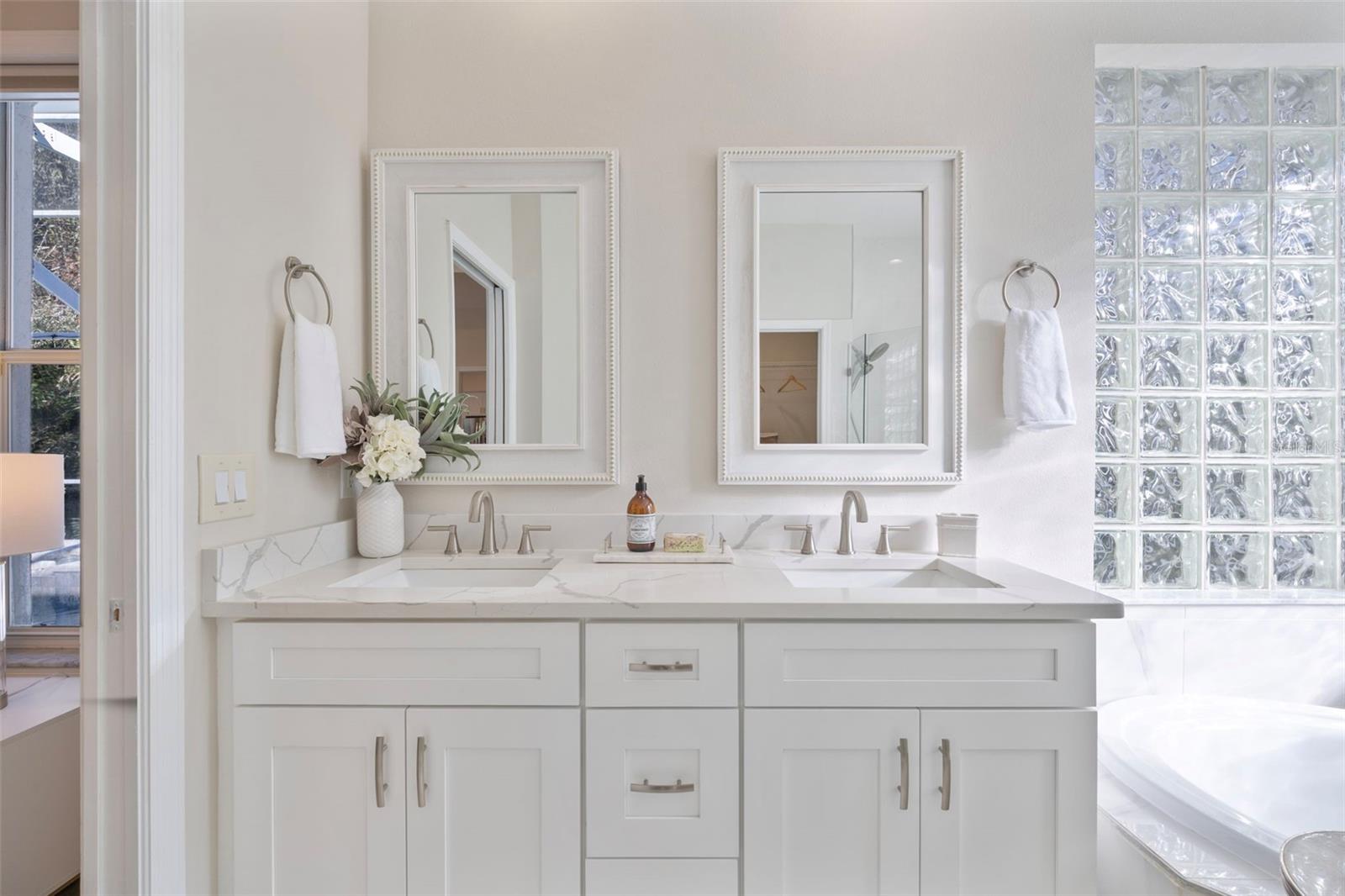 Image 31 of 99 For 9617 Greenpointe Drive