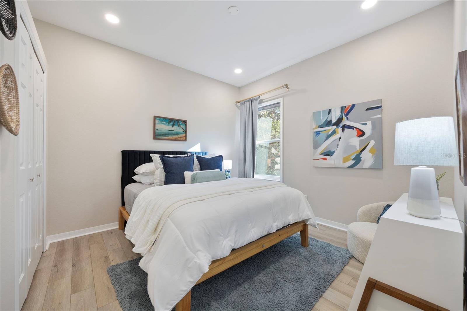 Image 38 of 99 For 9617 Greenpointe Drive