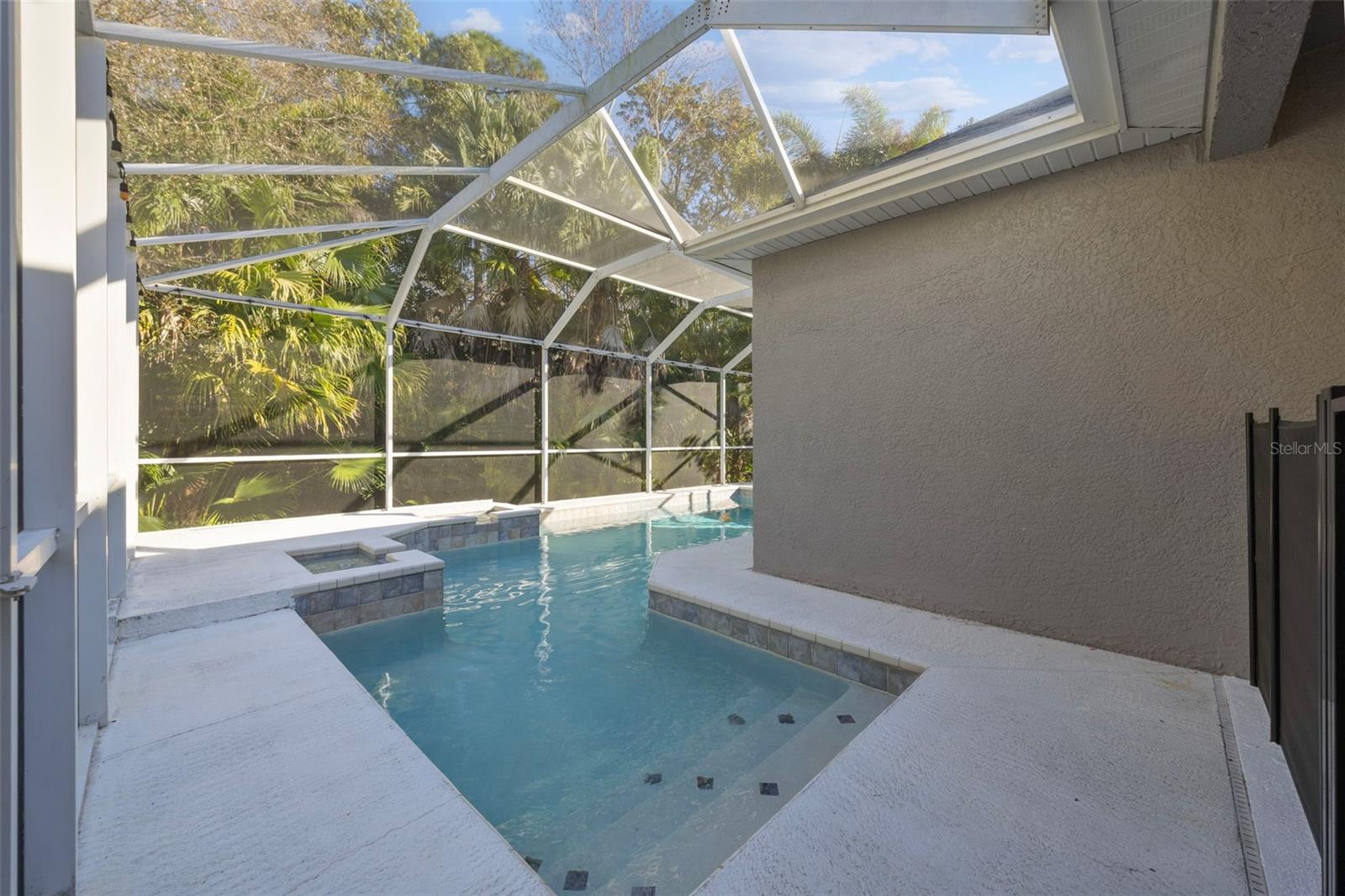 Image 42 of 99 For 9617 Greenpointe Drive